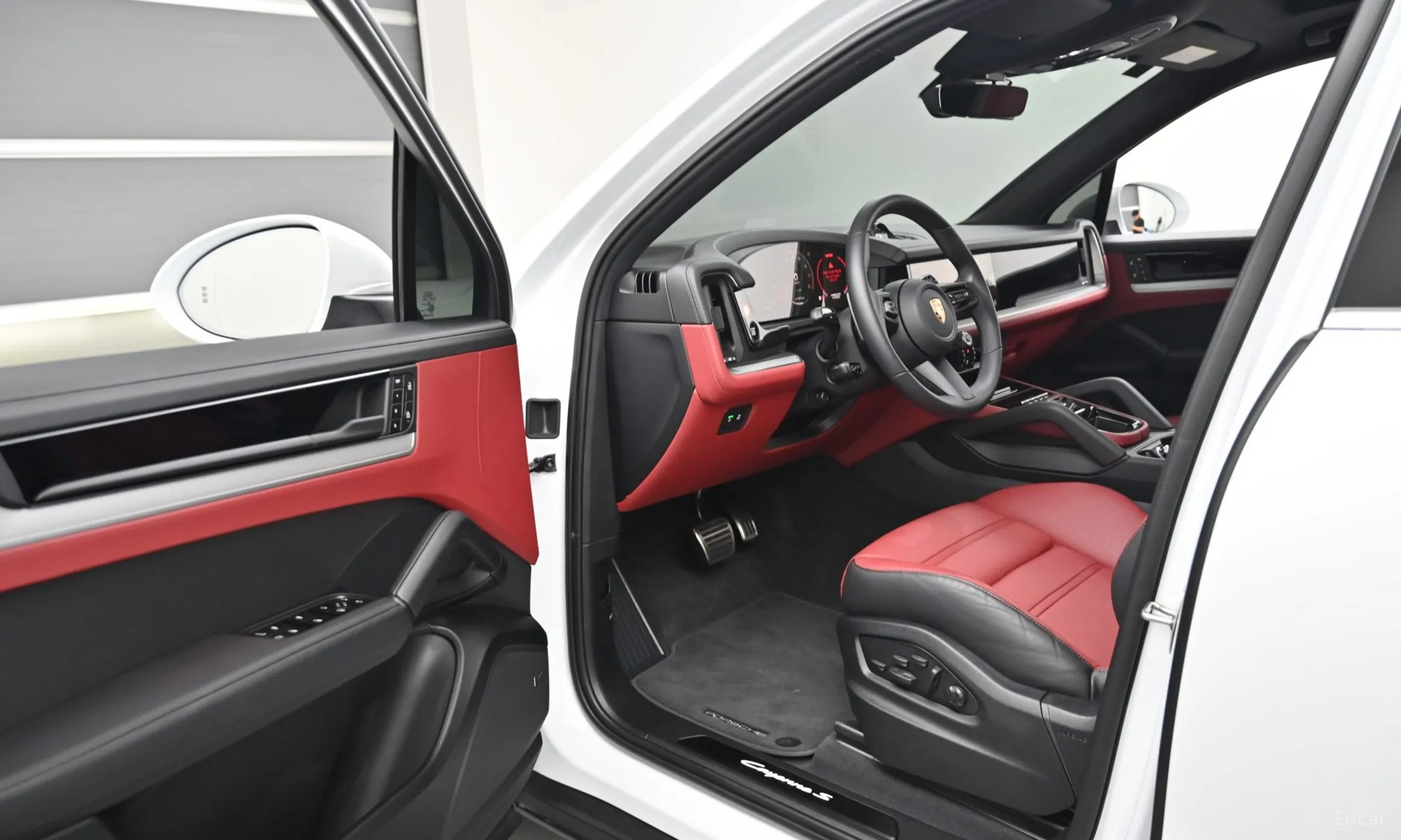 Porsche Cayenne (PO536) превью 11