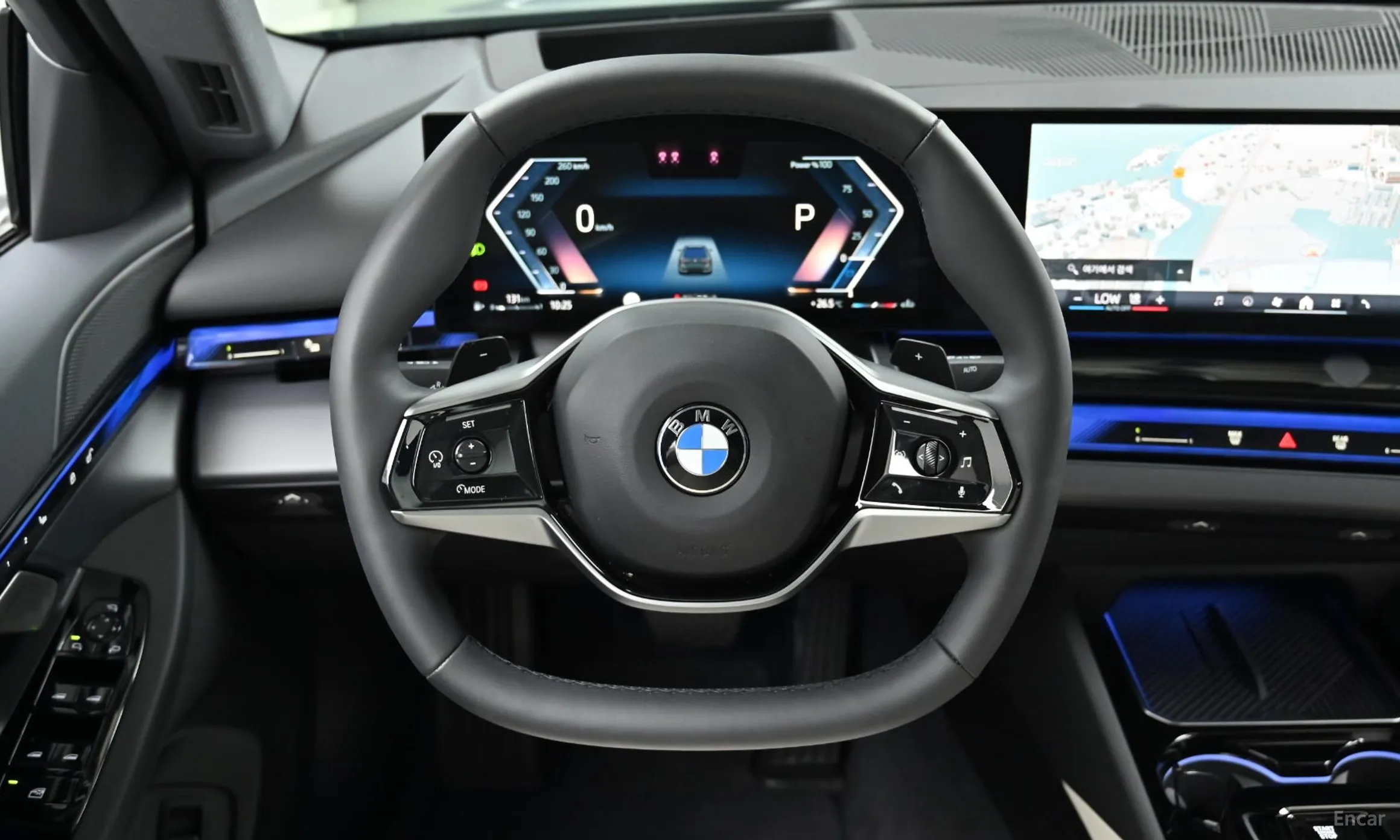BMW 5 Series (G60) превью 13