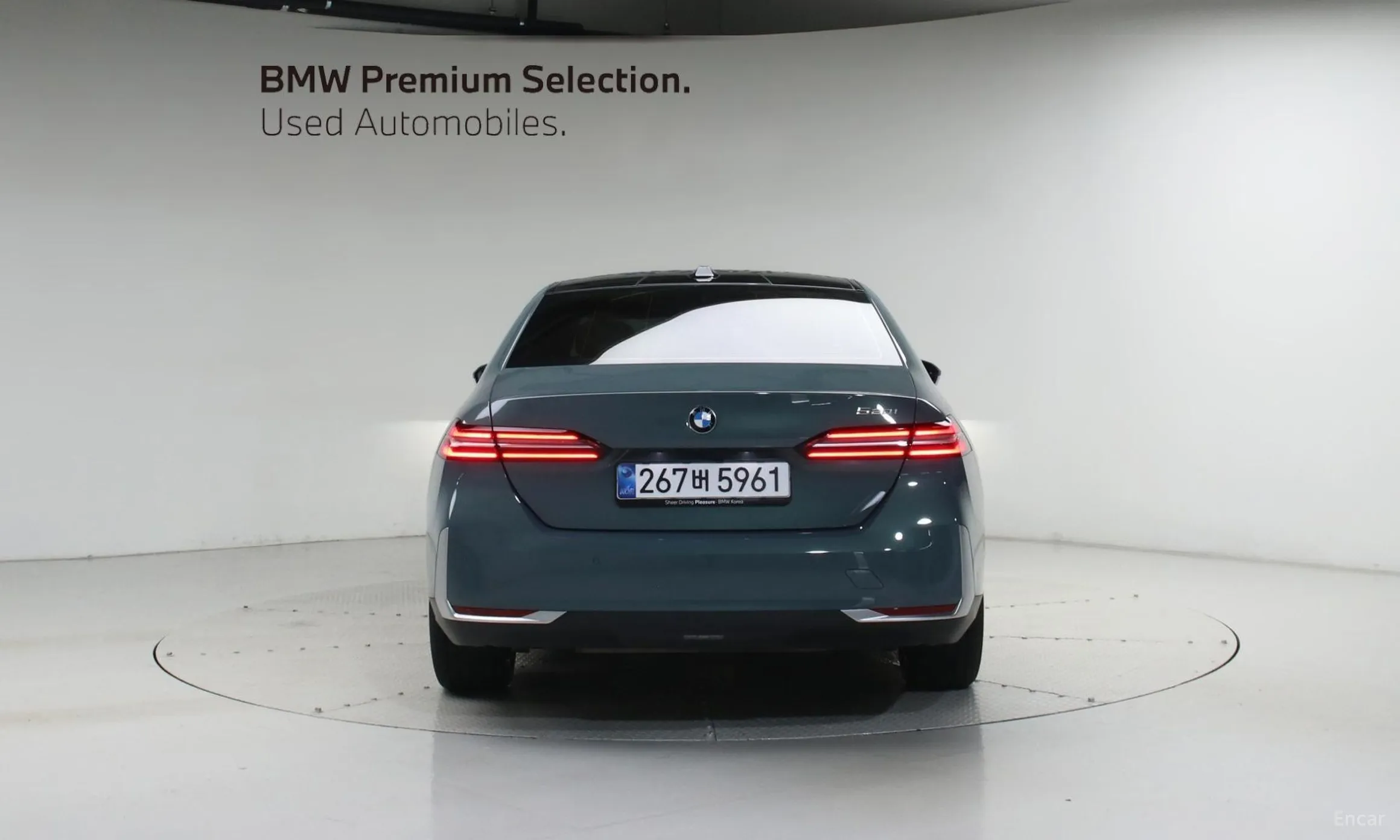 BMW 5 Series (G60) превью 3