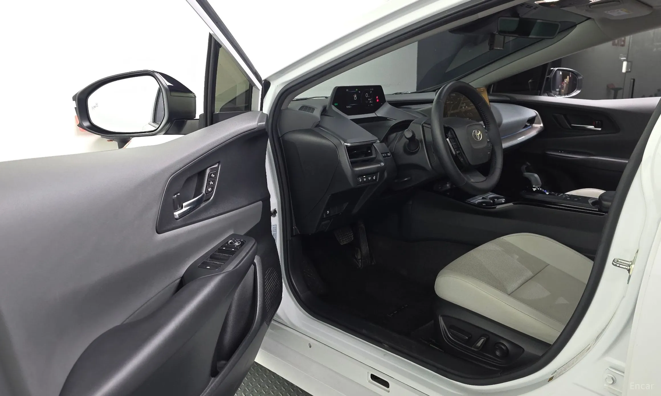 Toyota Prius 5th Generation превью 10