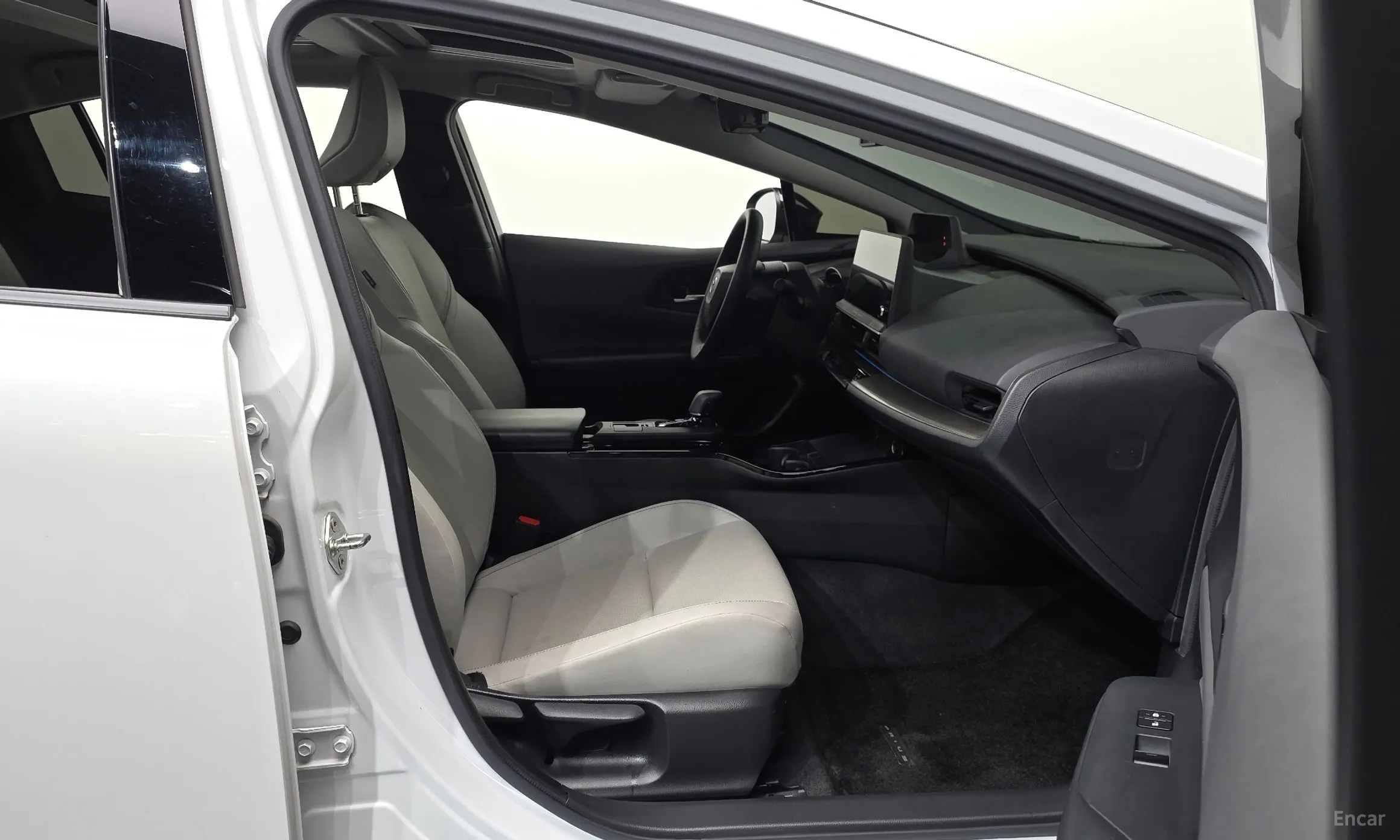 Toyota Prius 5th Generation превью 11
