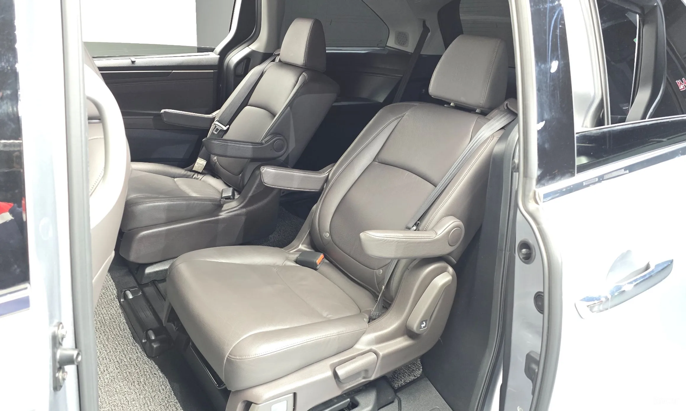 Honda Odyssey превью 11