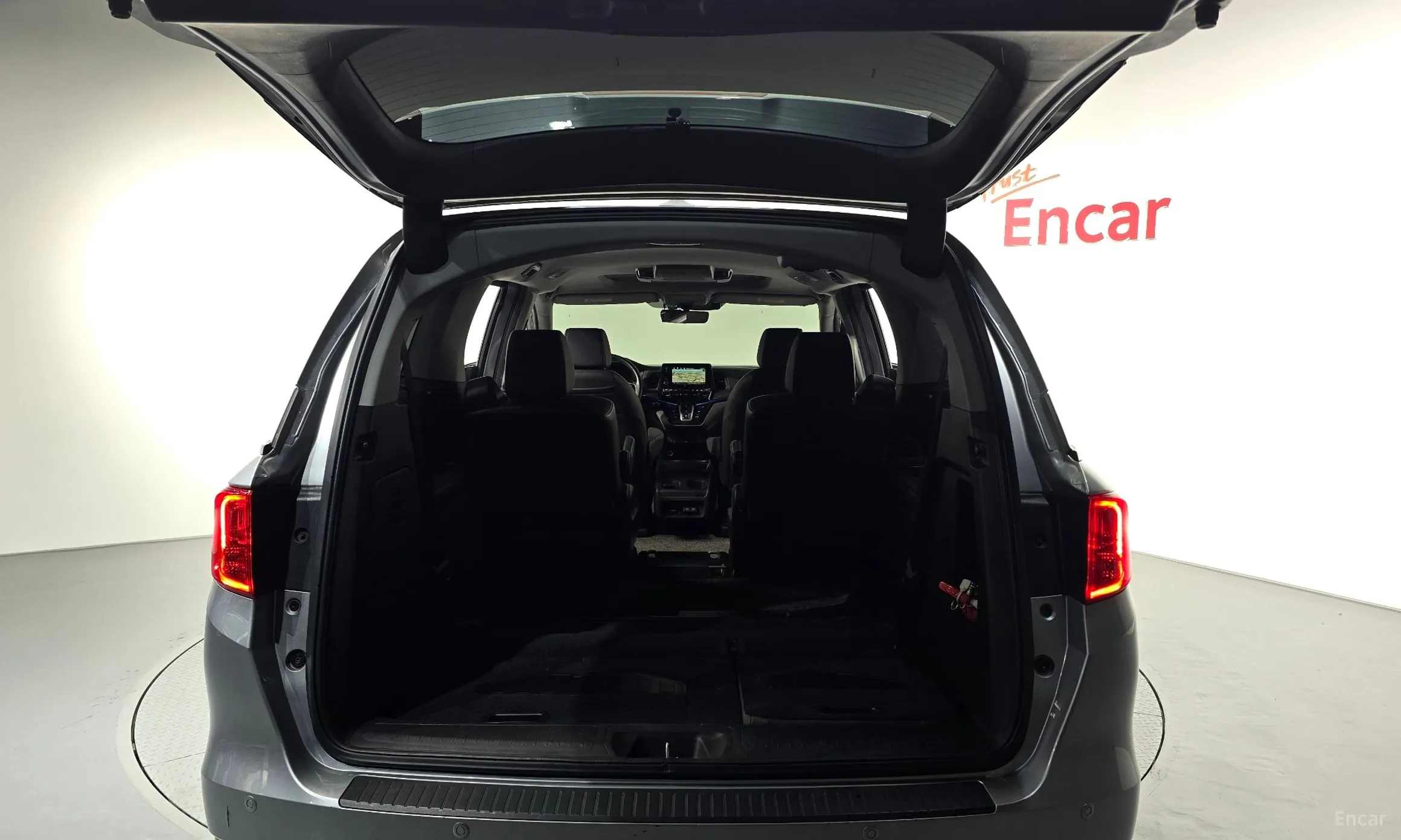 Honda Odyssey превью 19