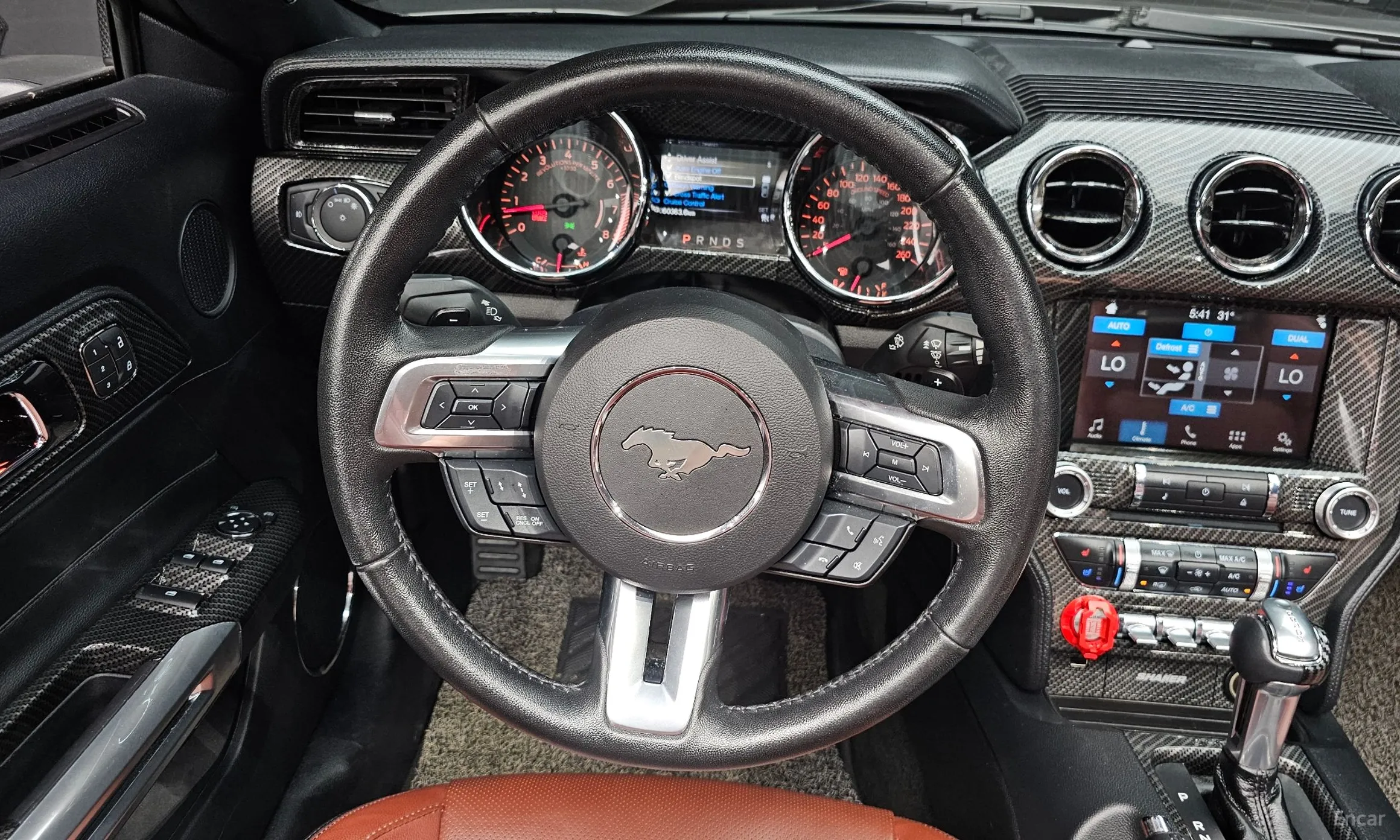 Ford Mustang превью 13