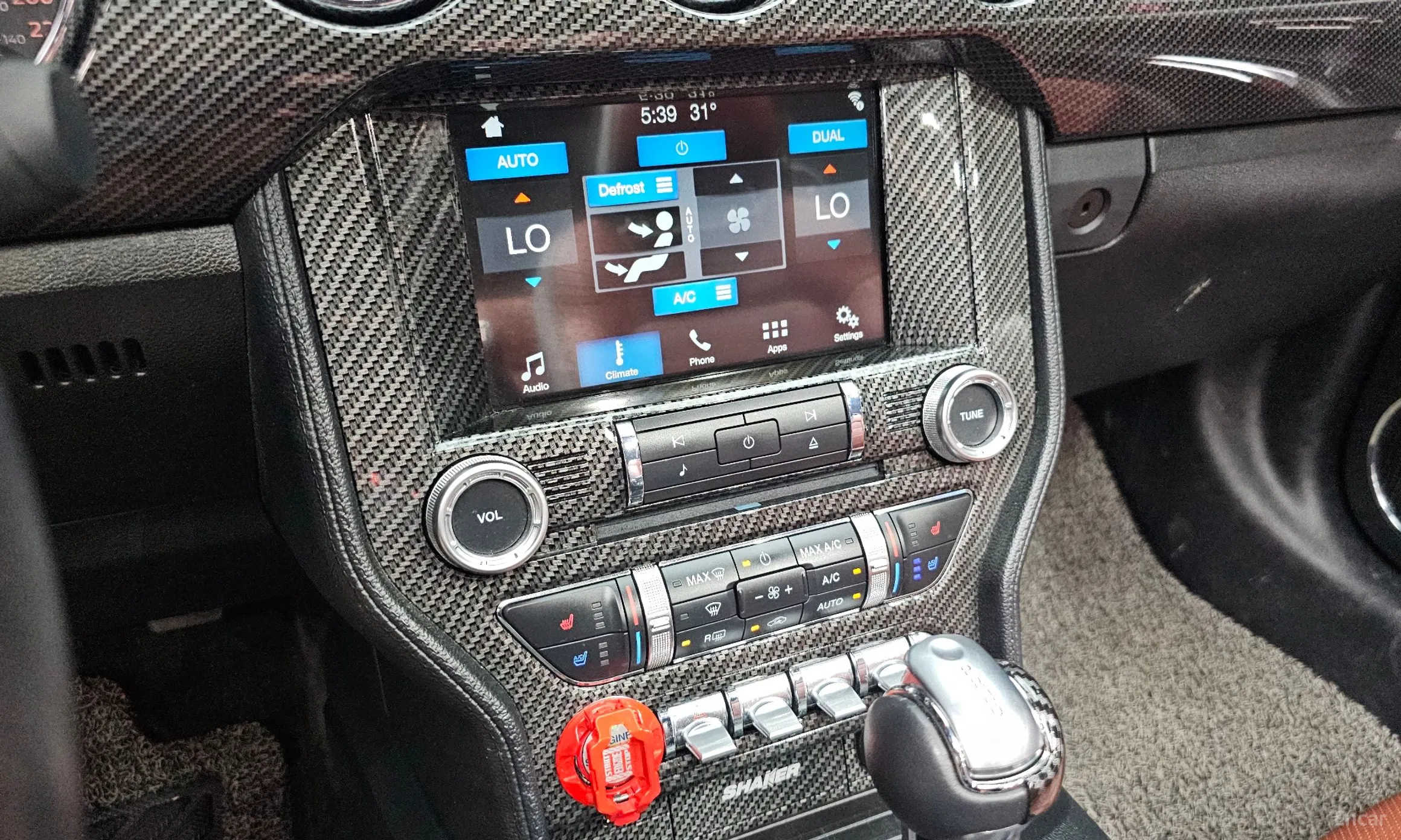 Ford Mustang превью 14