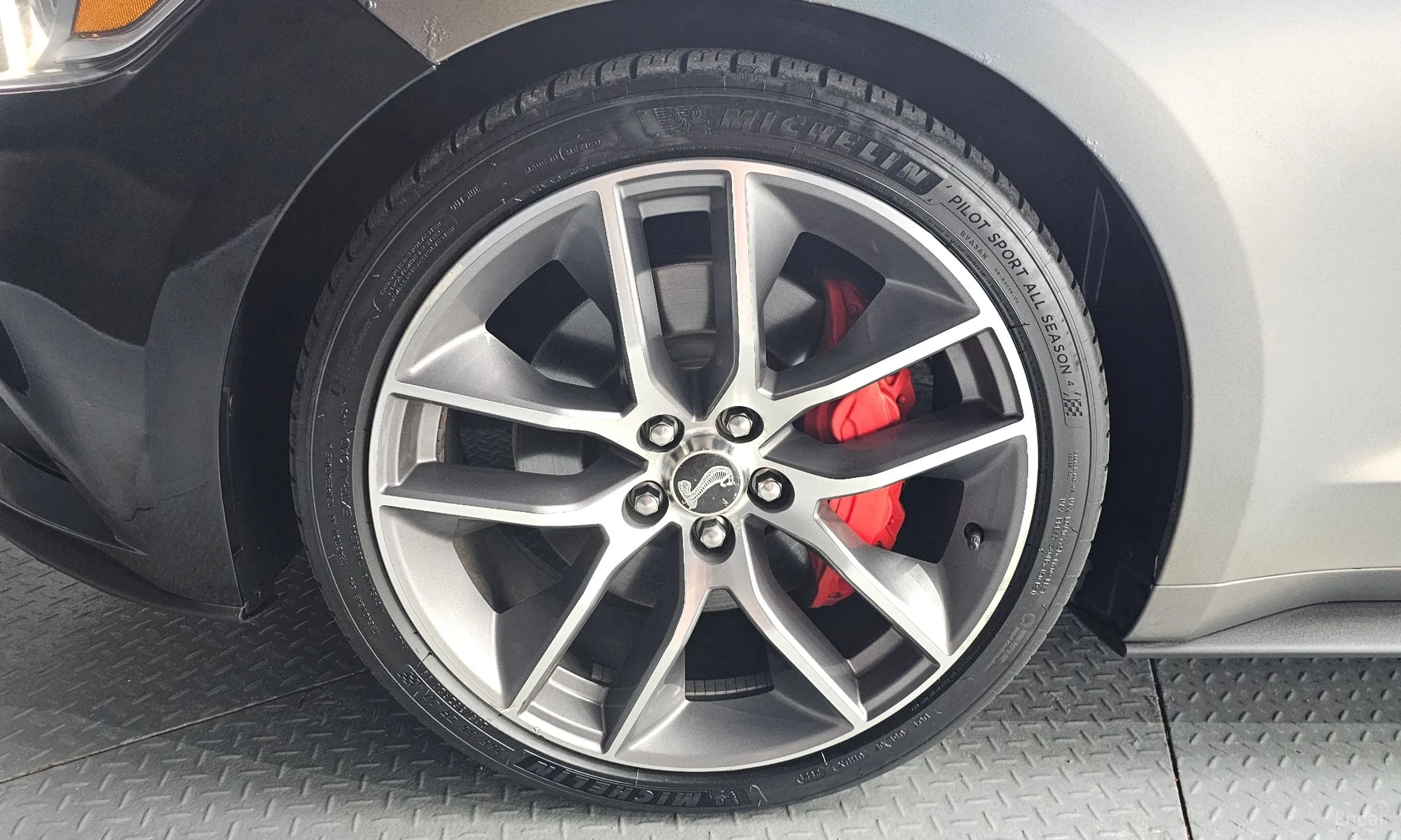 Ford Mustang превью 5