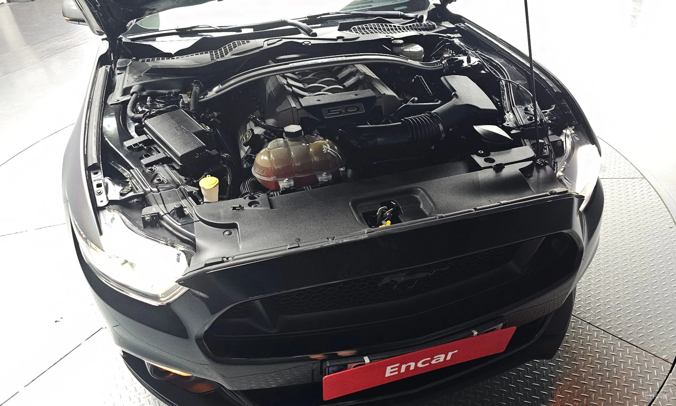 Ford Mustang превью 6