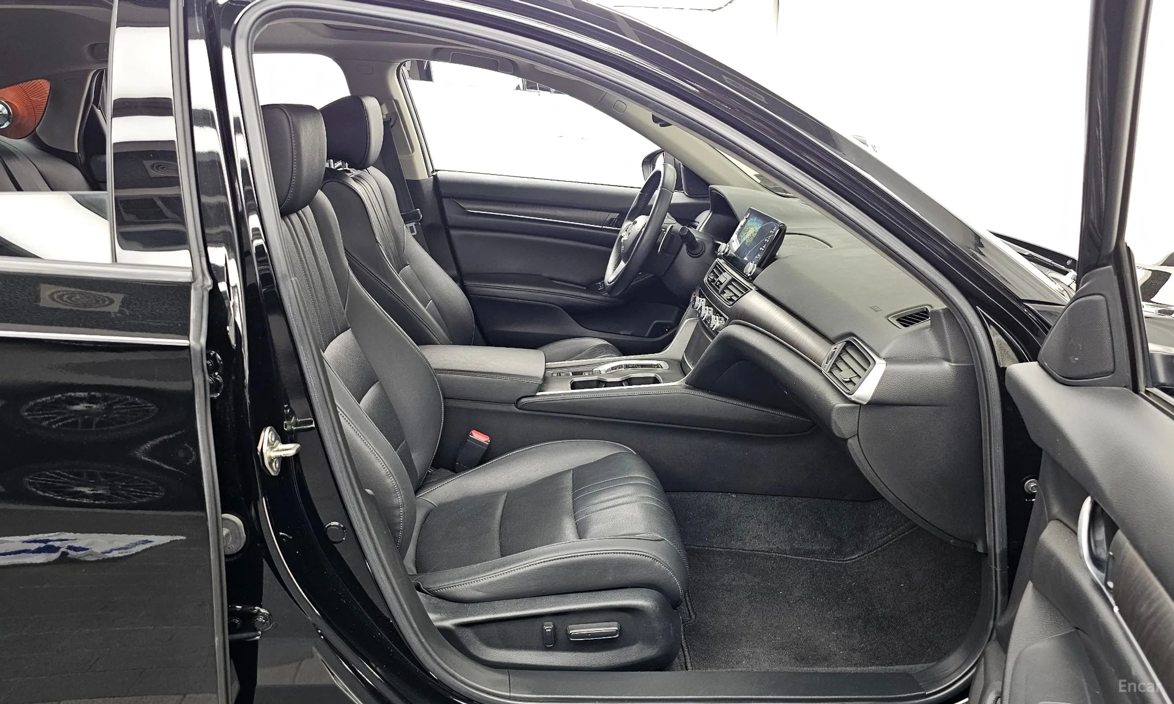 Honda Accord 10th Generation превью 11
