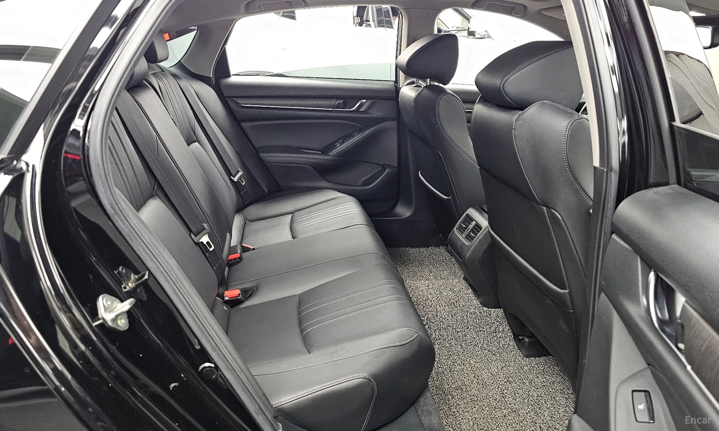 Honda Accord 10th Generation превью 12