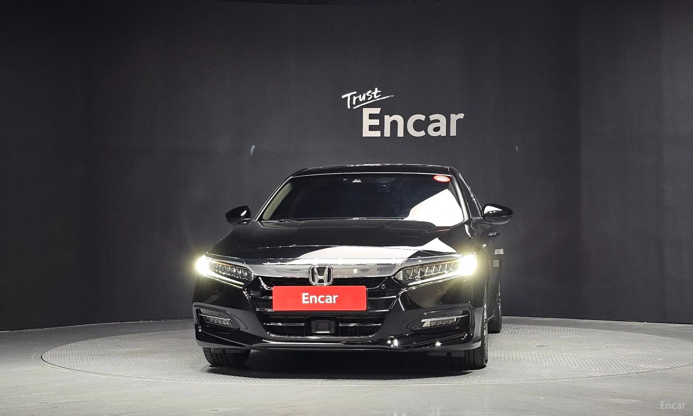 Honda Accord 10th Generation превью 3