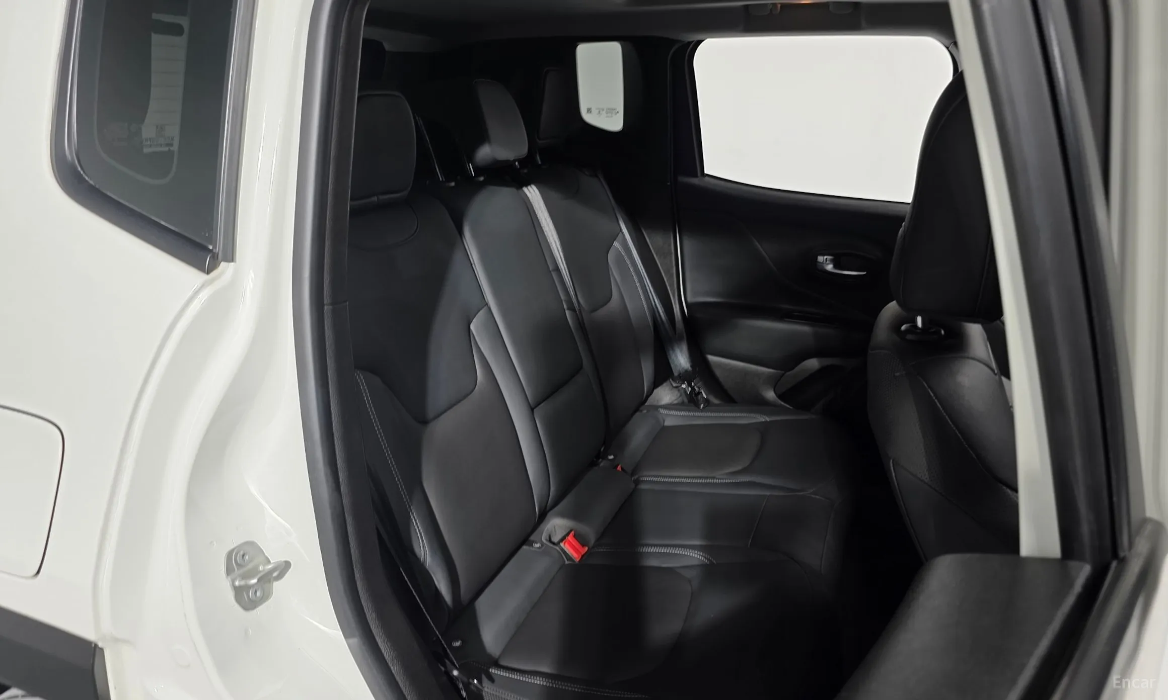 Jeep Renegade превью 11