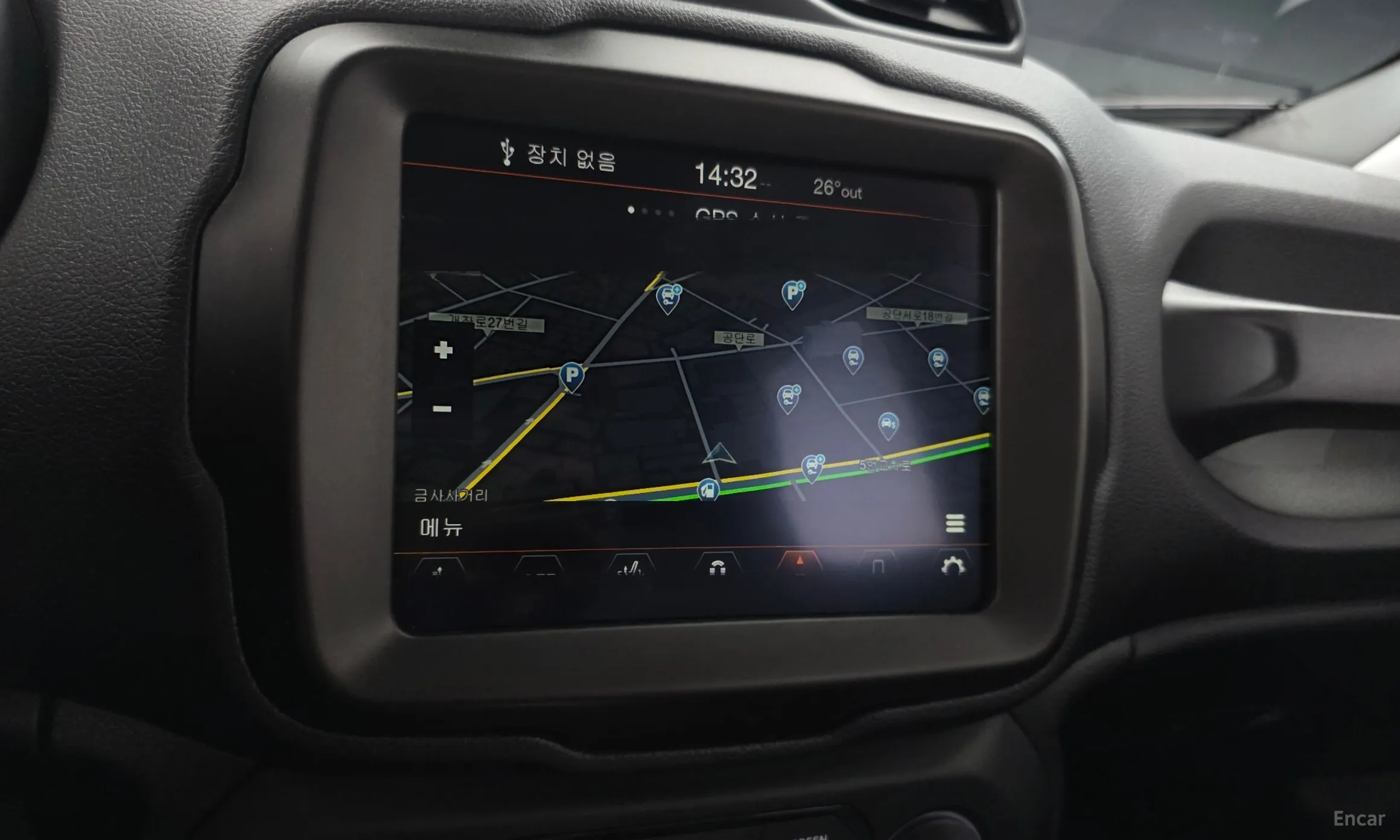 Jeep Renegade превью 16