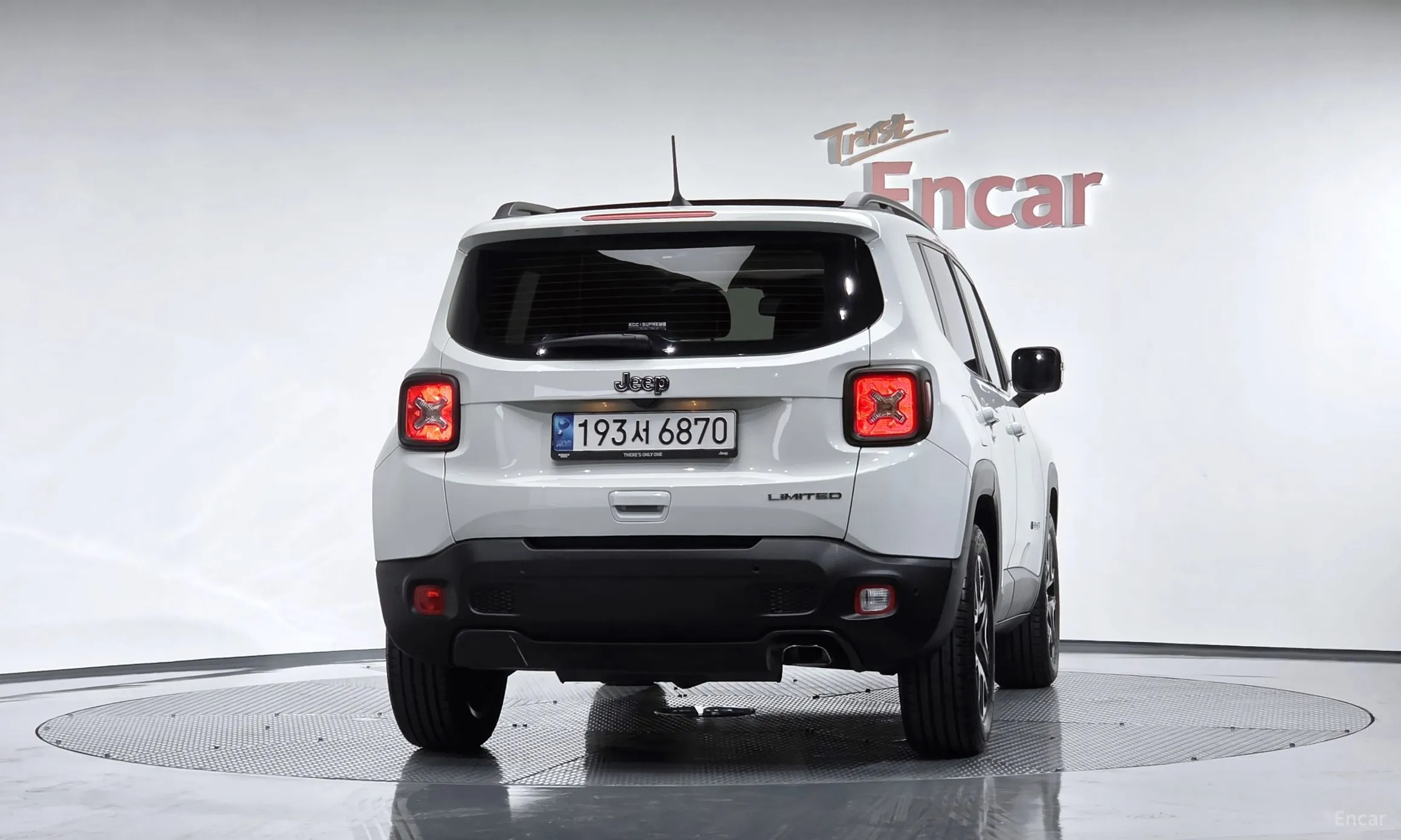 Jeep Renegade превью 4