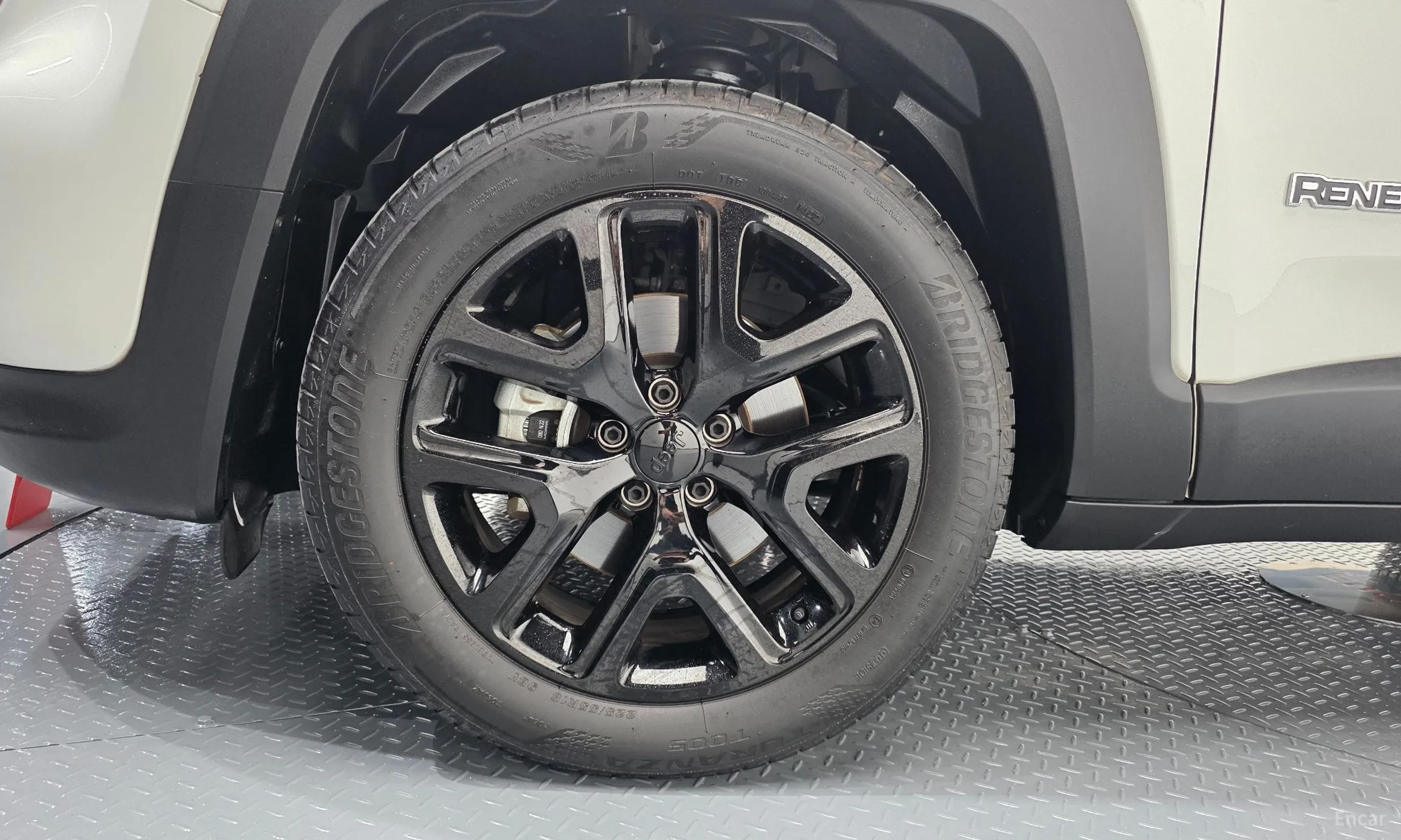 Jeep Renegade превью 5
