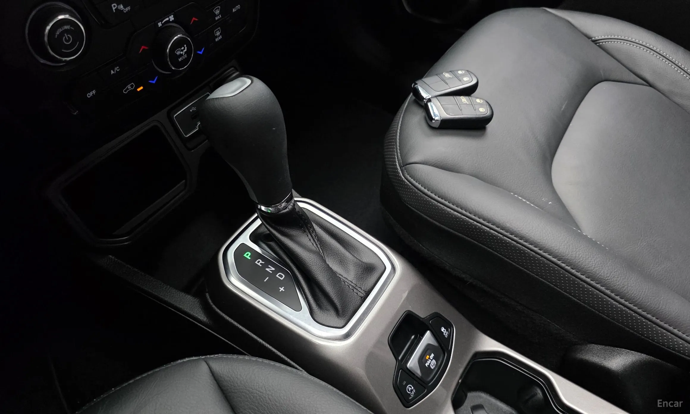 Jeep Renegade превью 9