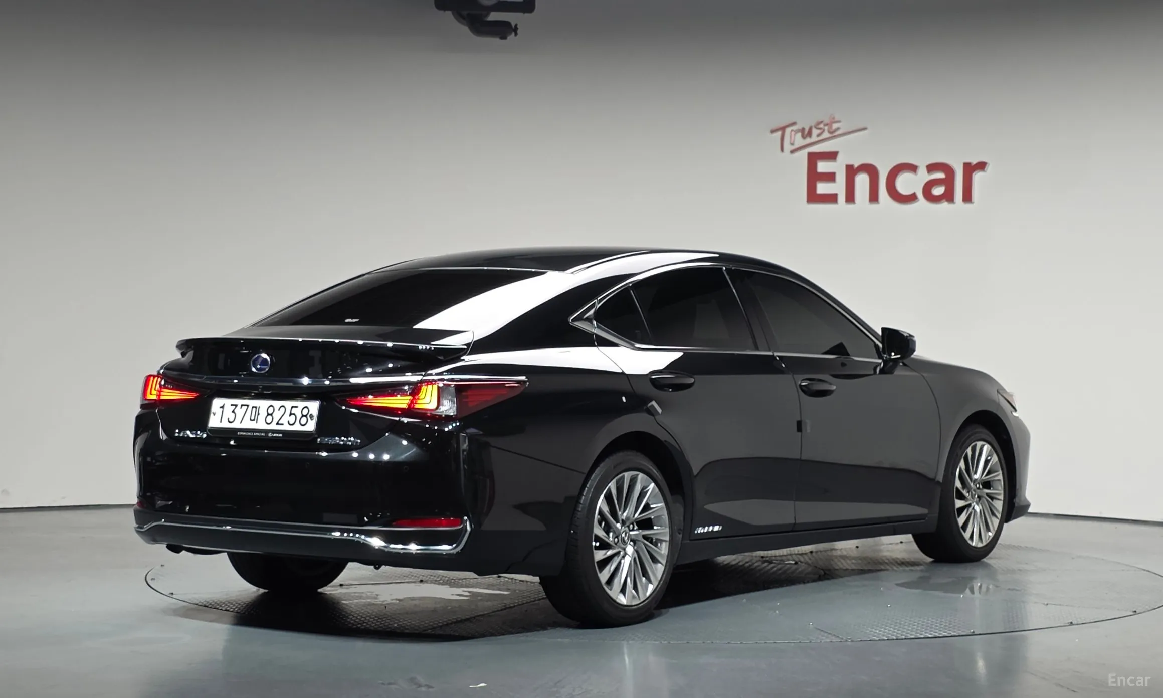 Lexus ES300h 7th Generation