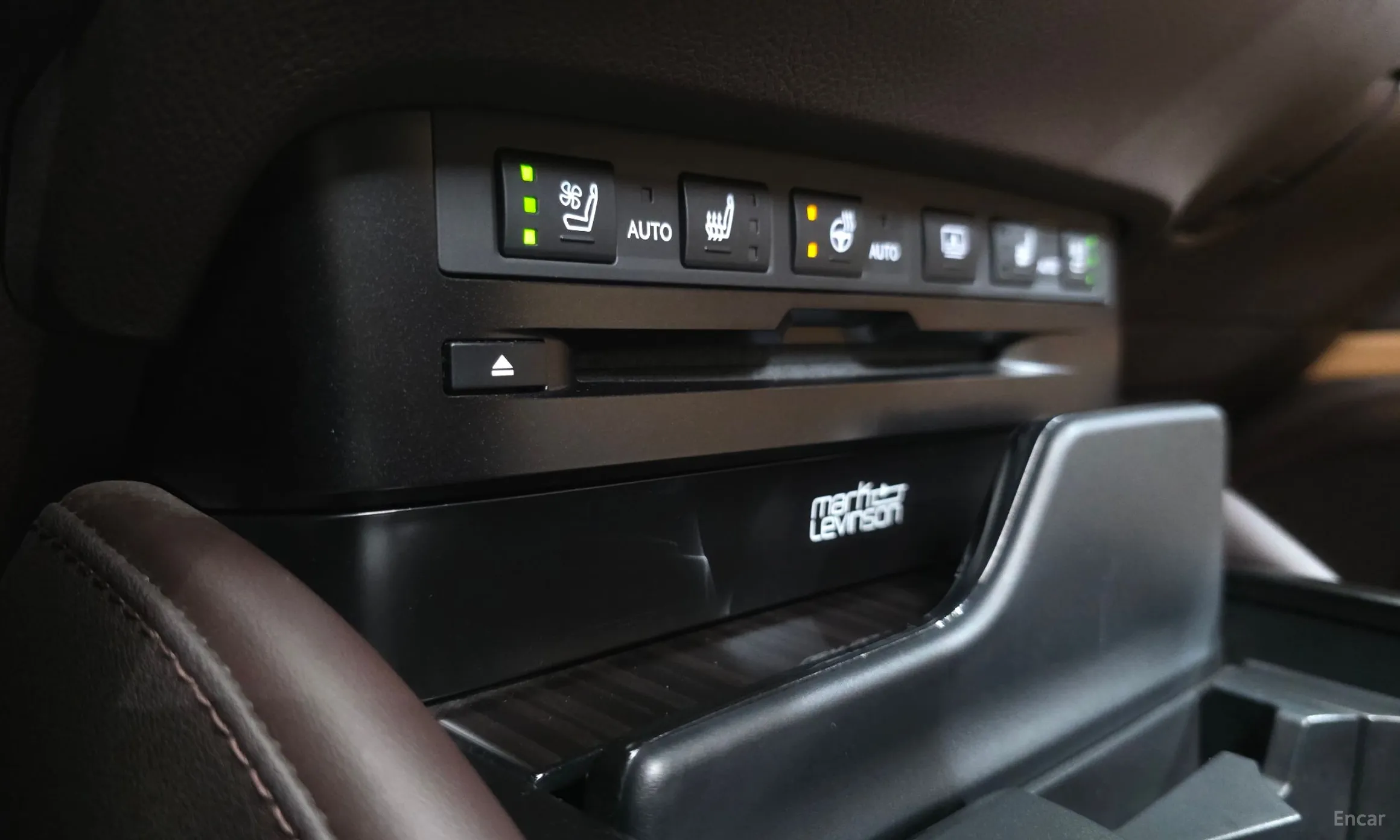 Lexus ES300h 7th Generation превью 19