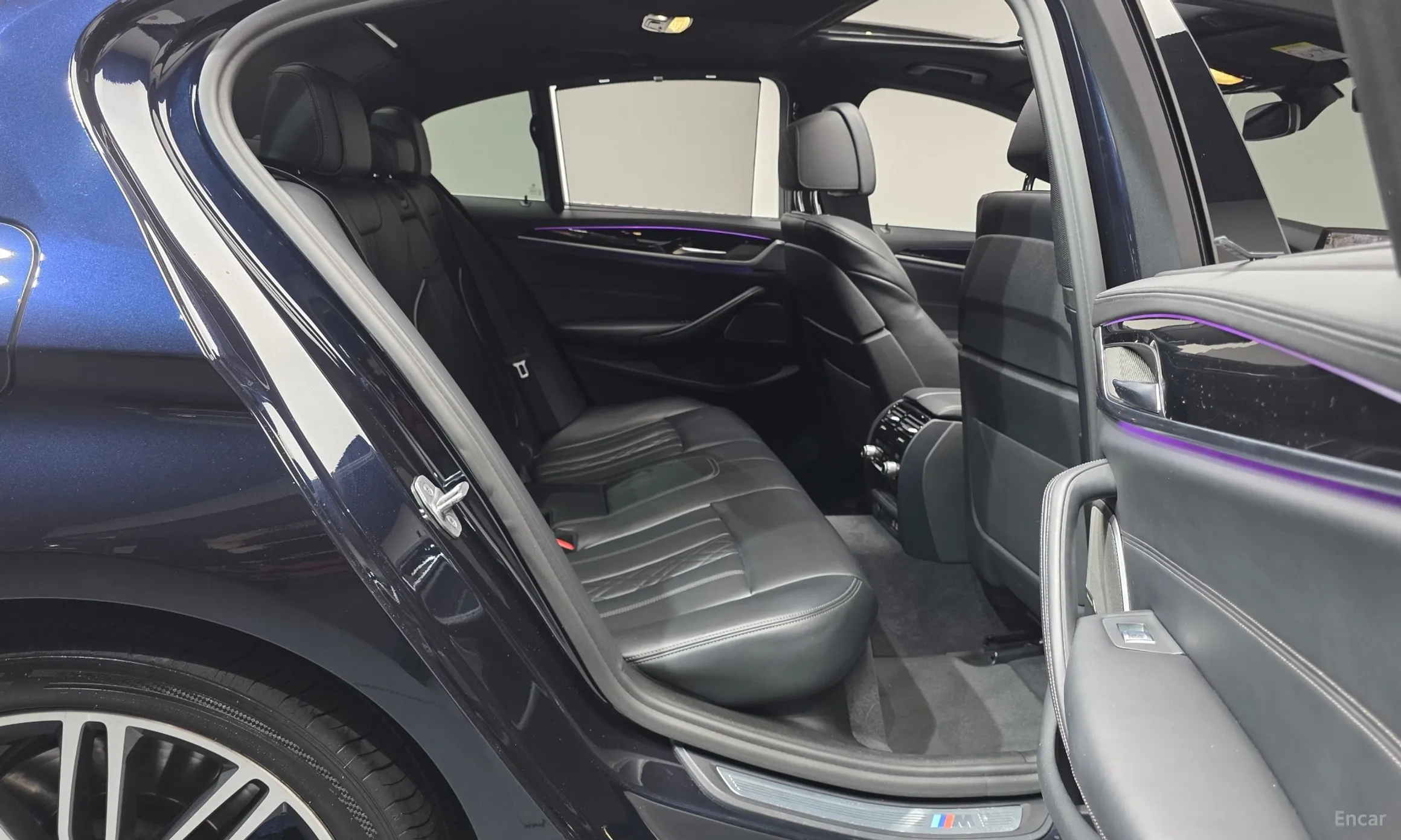BMW 5 Series (G30) превью 11