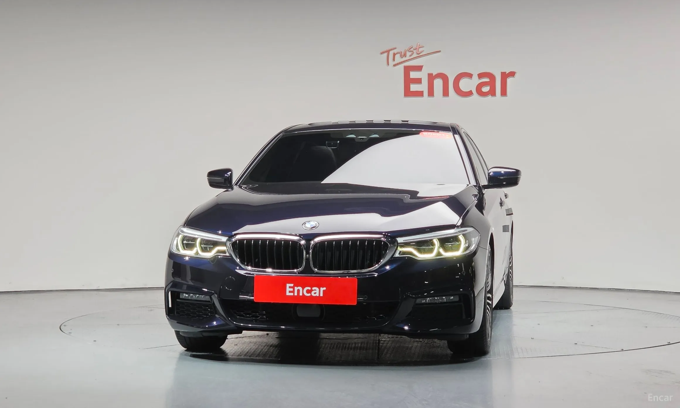 BMW 5 Series (G30) превью 3