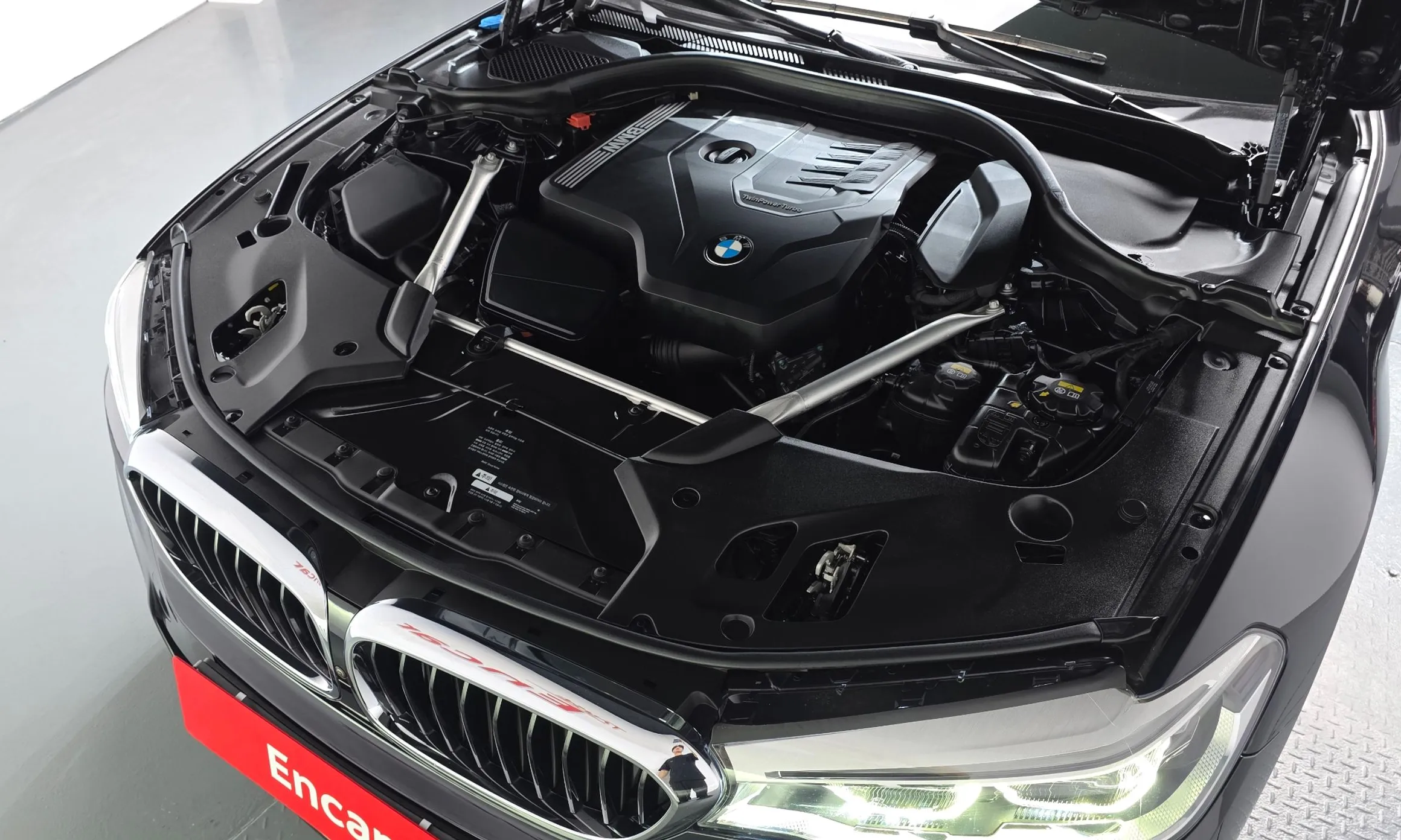 BMW 5 Series (G30) превью 6
