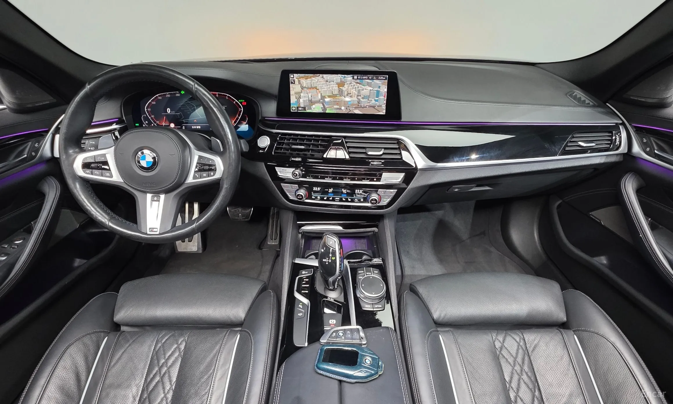 BMW 5 Series (G30) превью 7