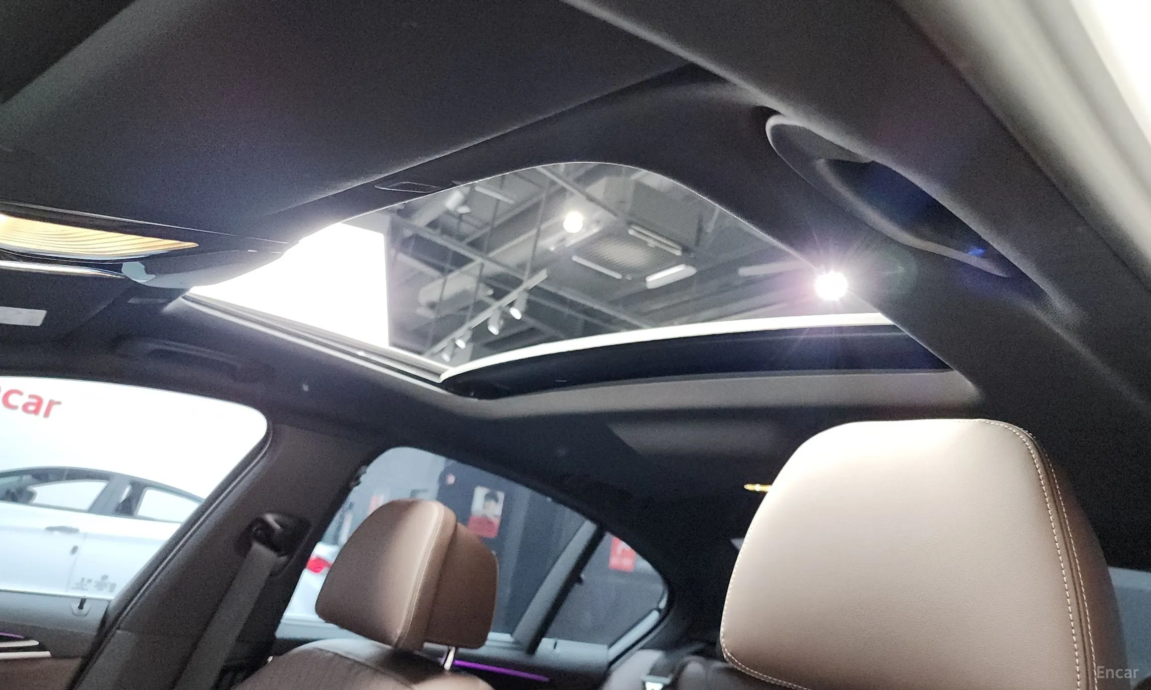 BMW 5 Series (G30) превью 17