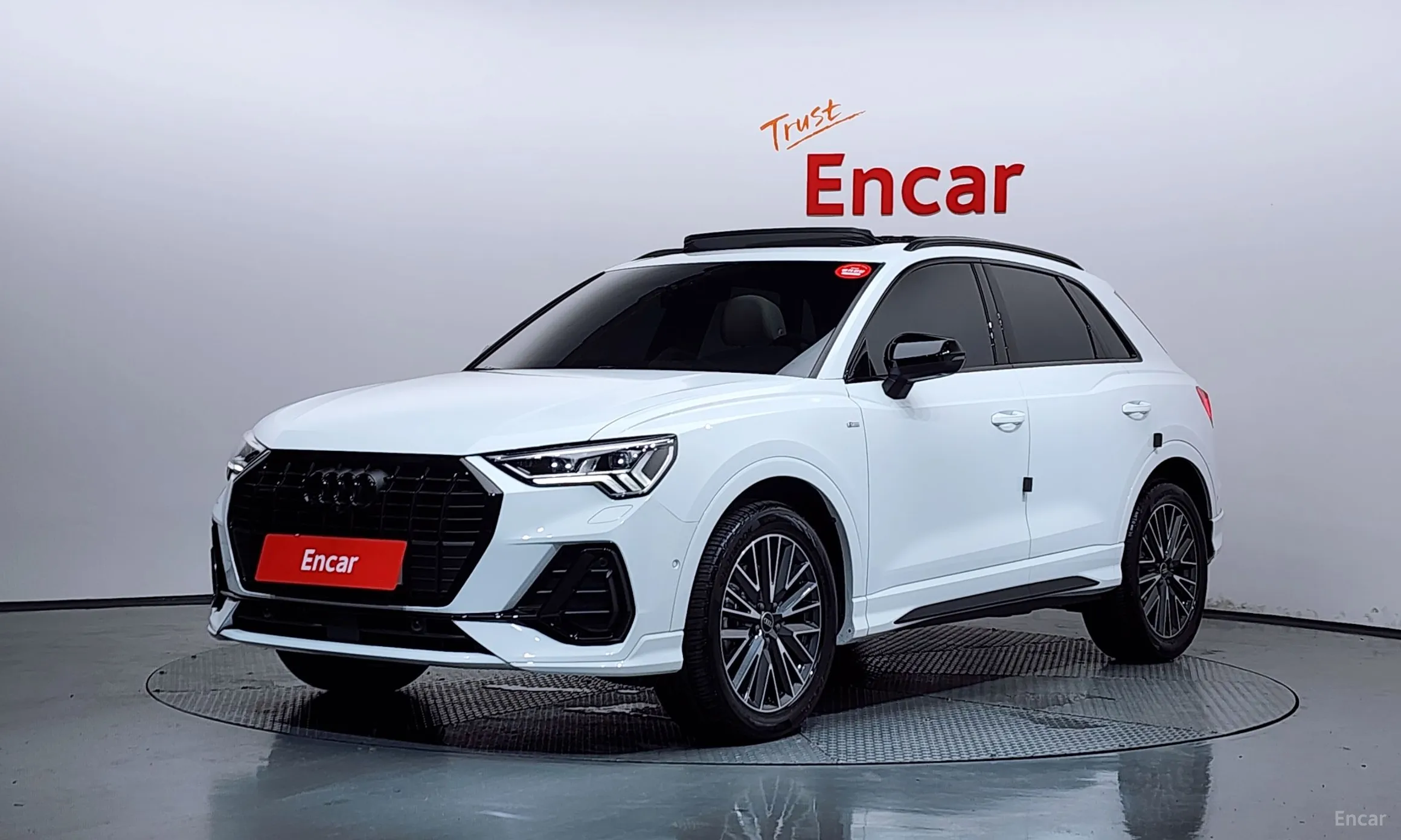 Audi Q3 (F3)