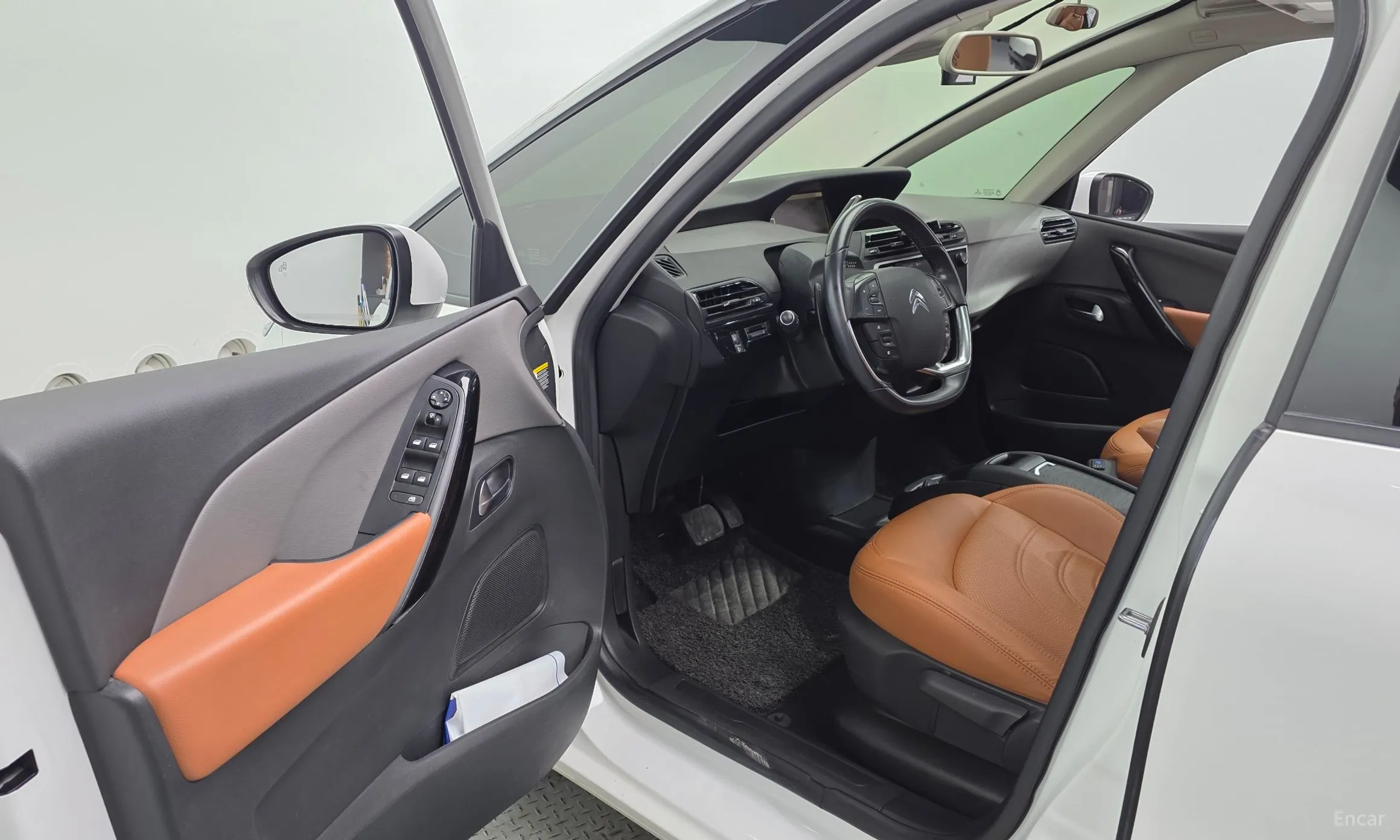 Citroën/DS Grand C4 Picasso превью 10