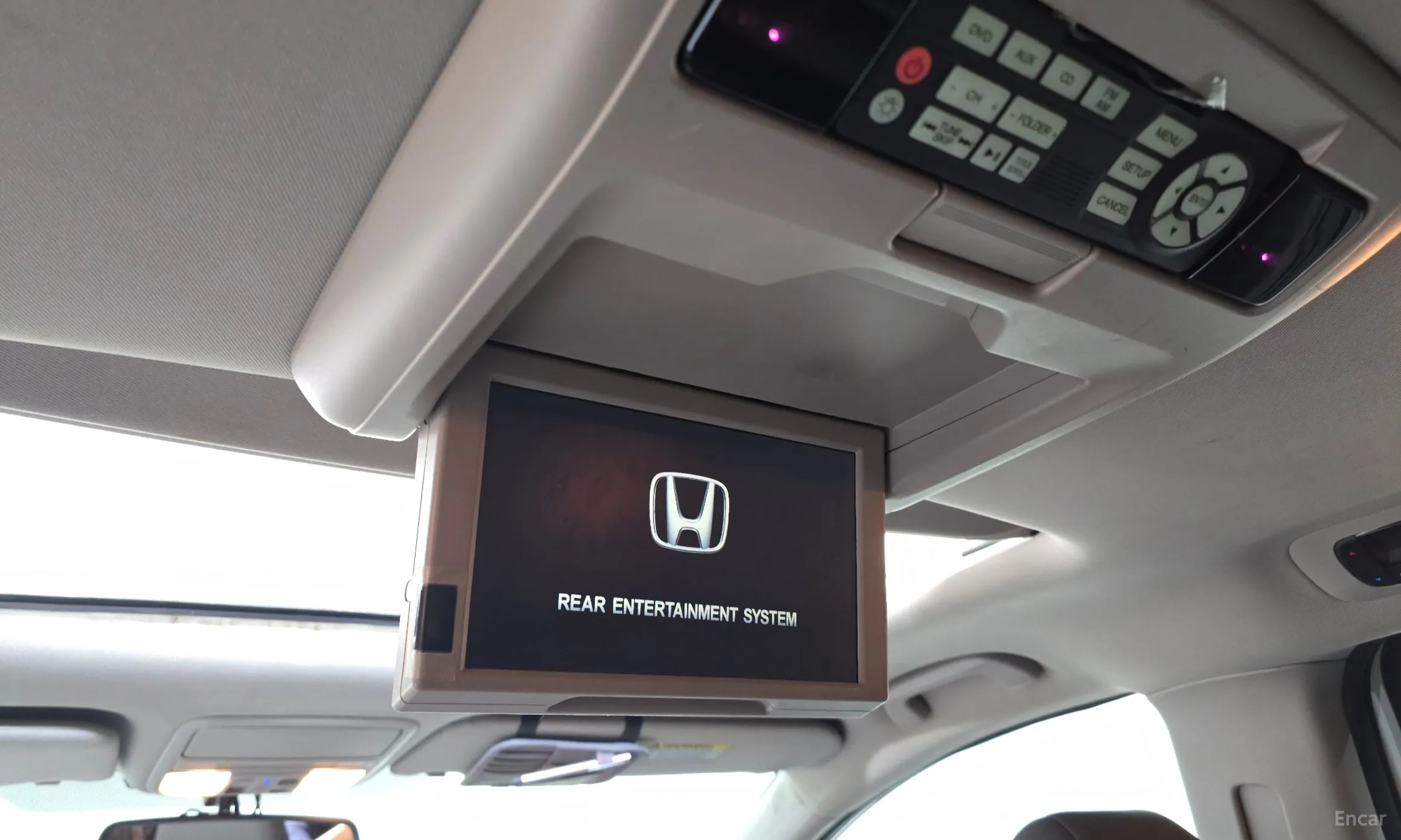 Honda Odyssey превью 19