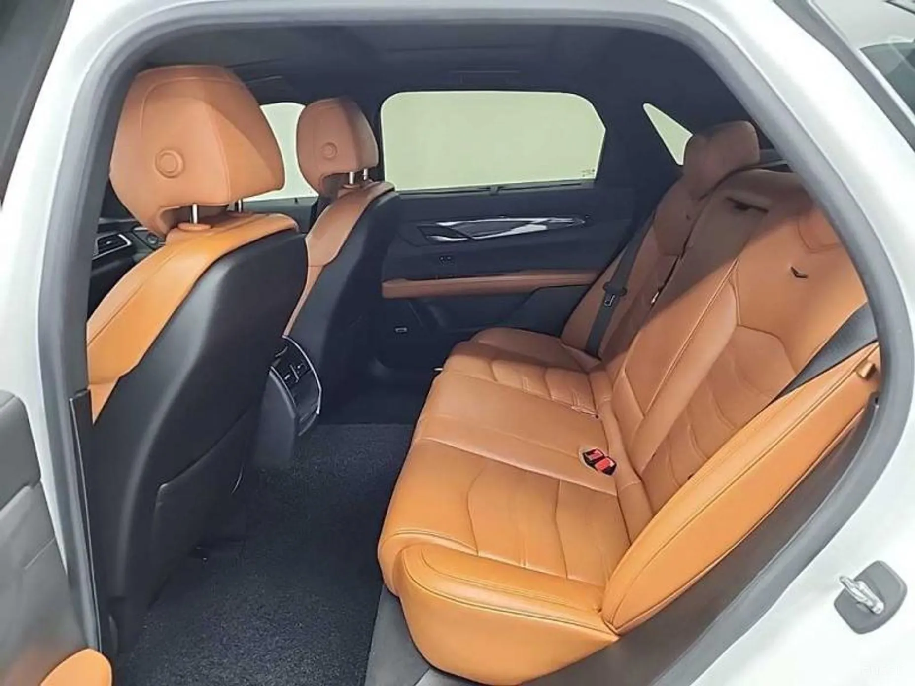 Cadillac CT6 превью 12