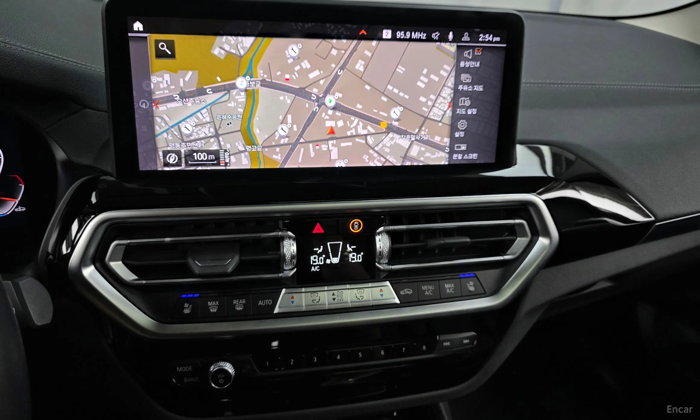 BMW X3 (G01) превью 13