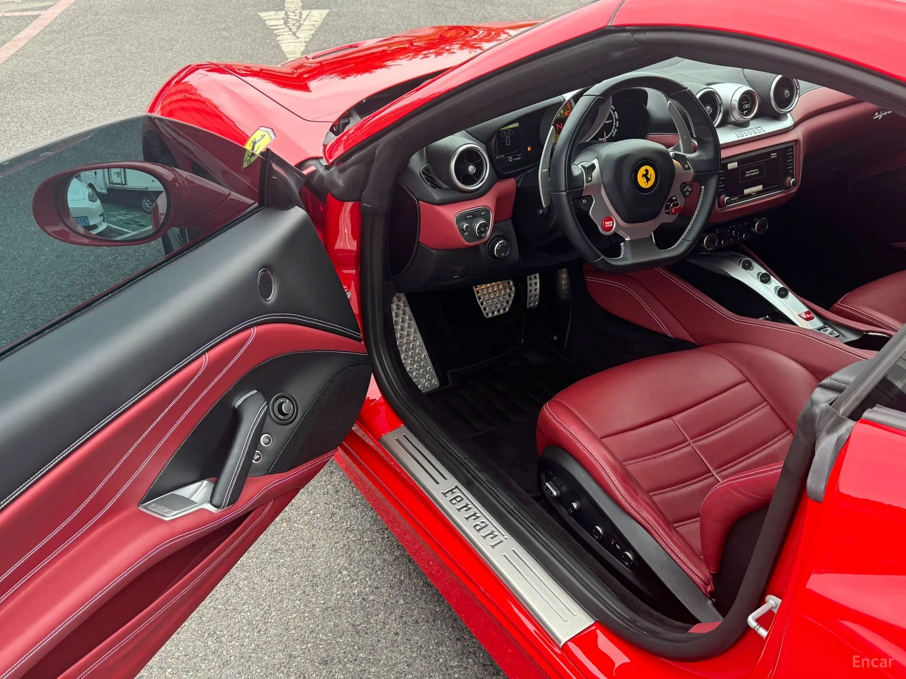 Ferrari California превью 14
