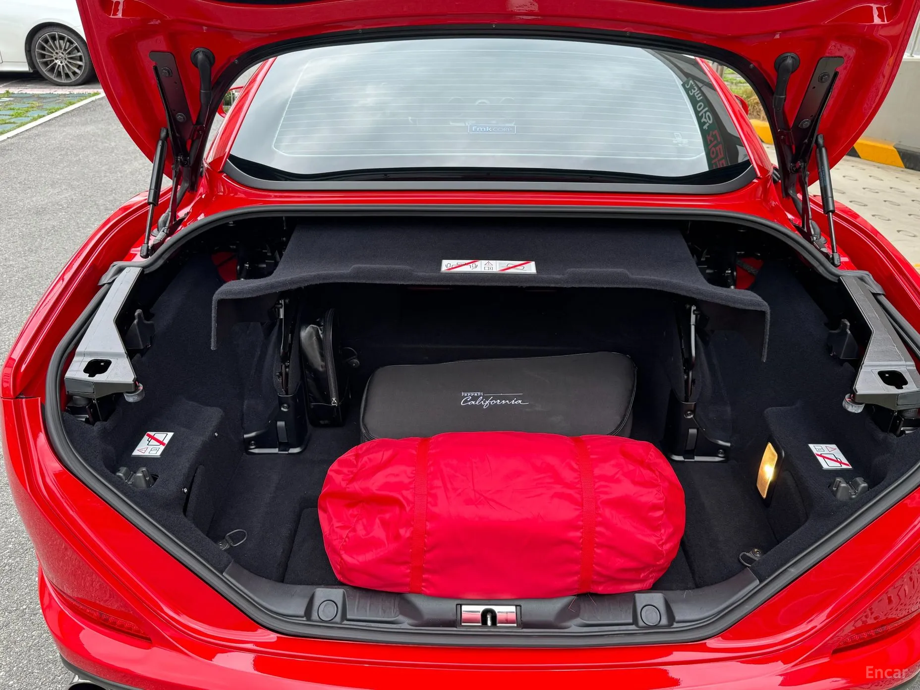 Ferrari California превью 8