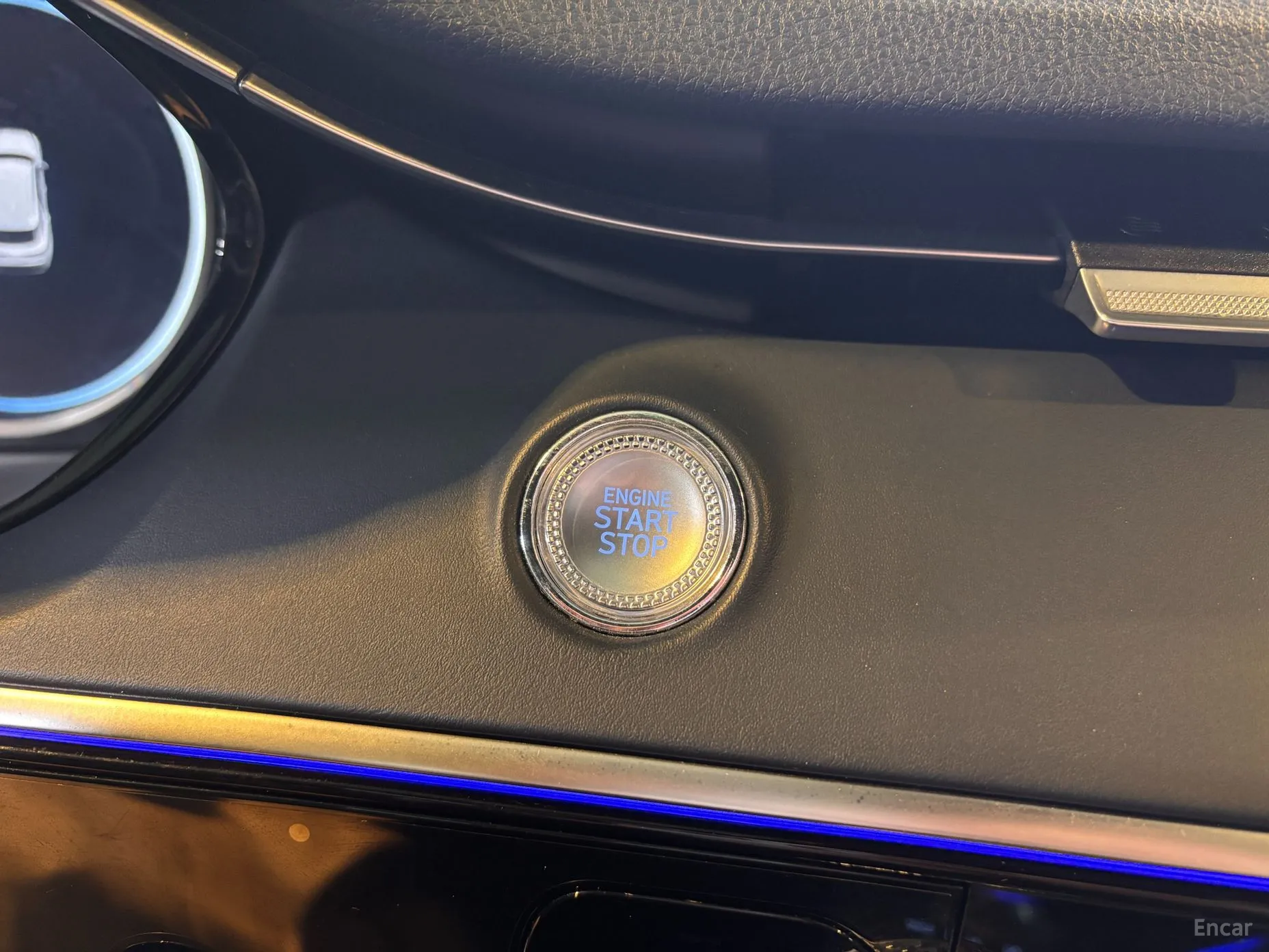 Genesis GV70 превью 11