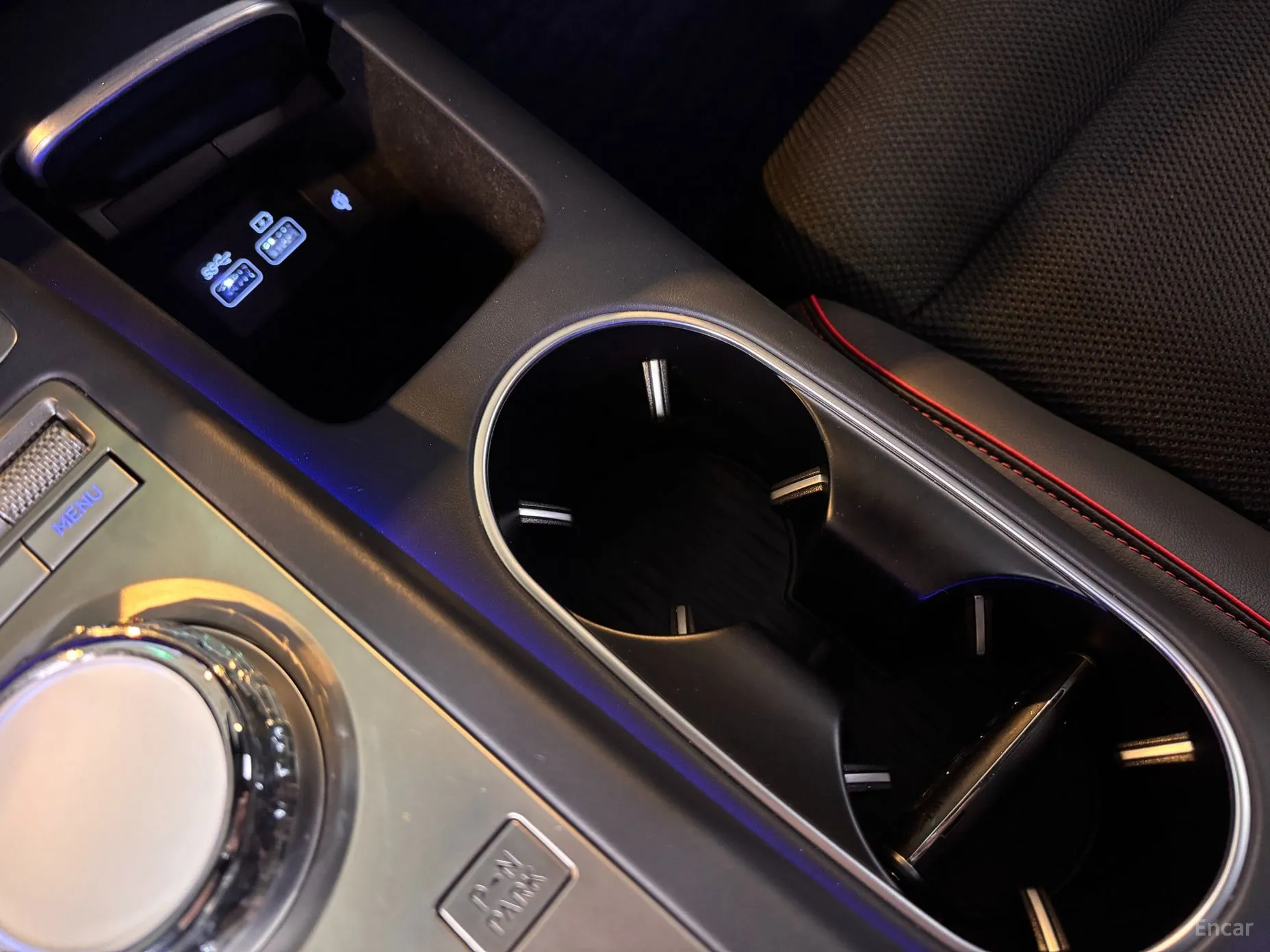 Genesis GV70 превью 16