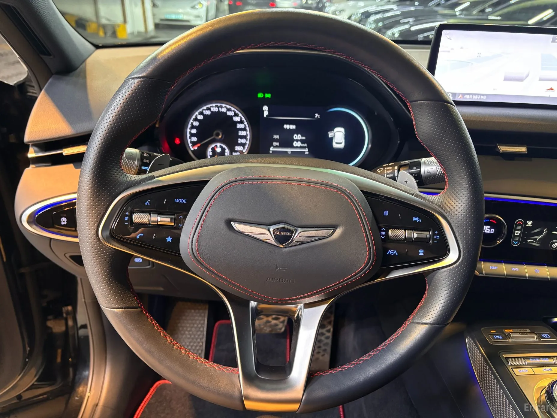 Genesis GV70 превью 6