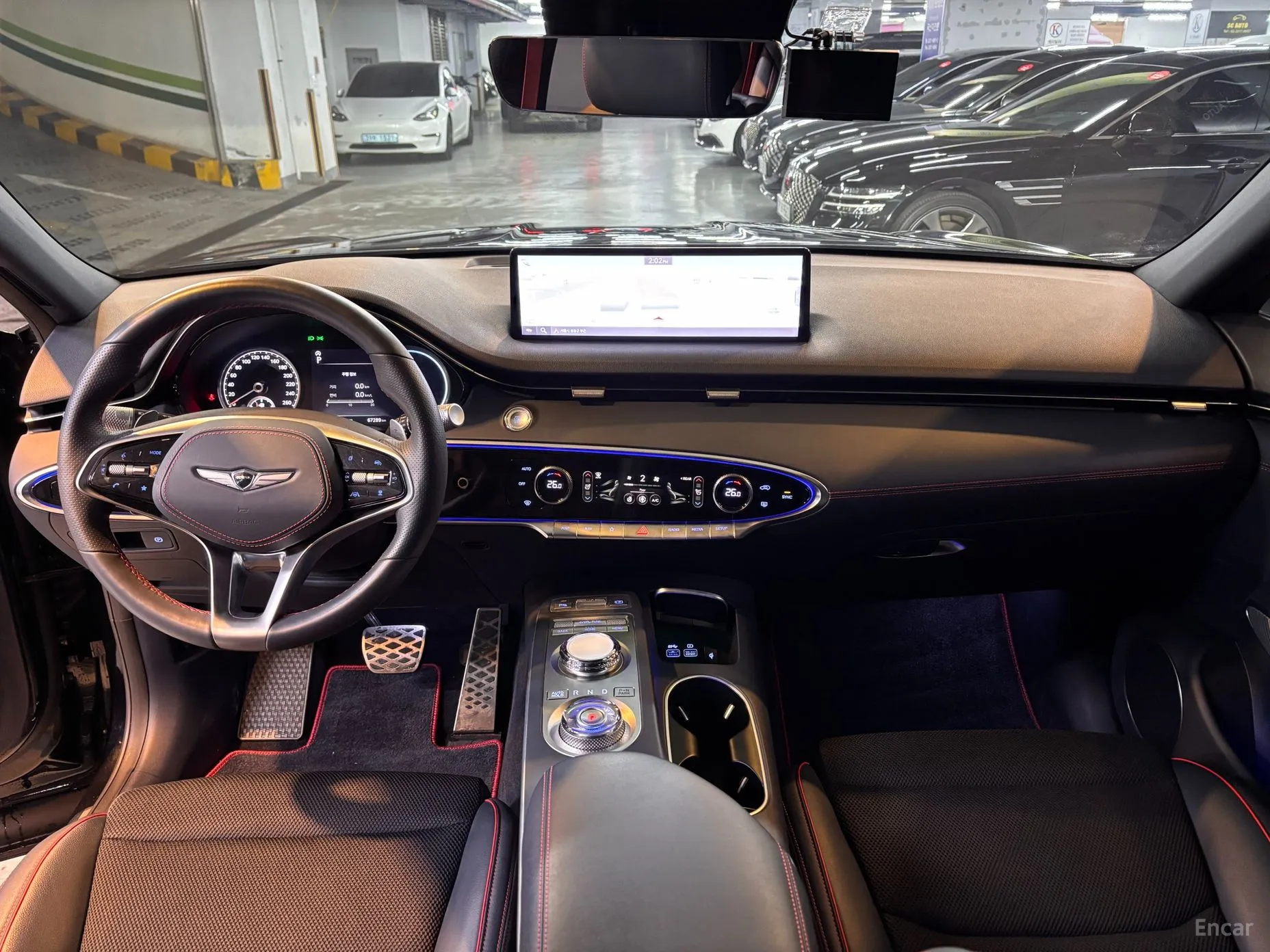 Genesis GV70 превью 7
