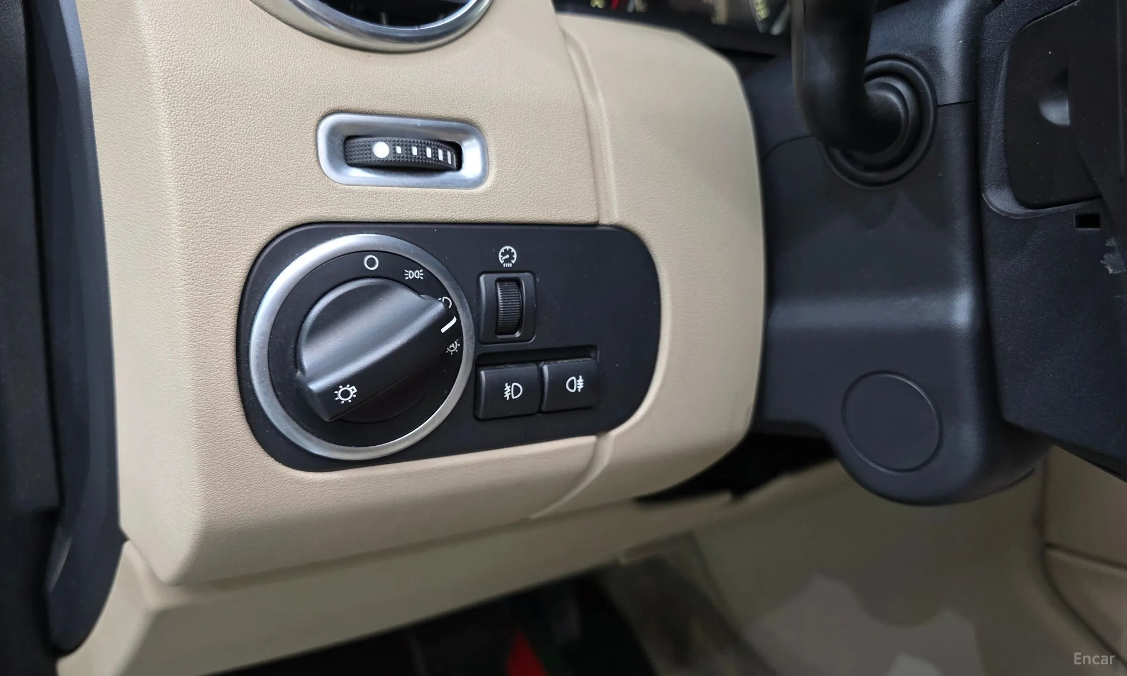 Land Rover Discovery 4 превью 14