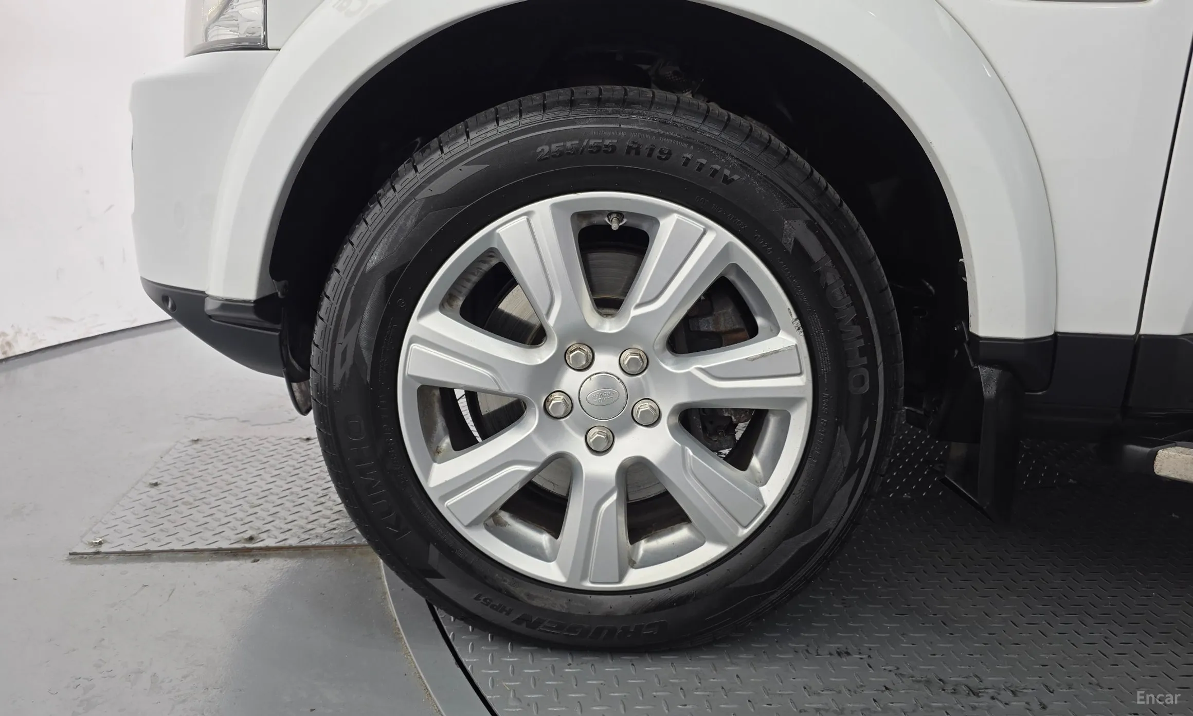 Land Rover Discovery 4 превью 5
