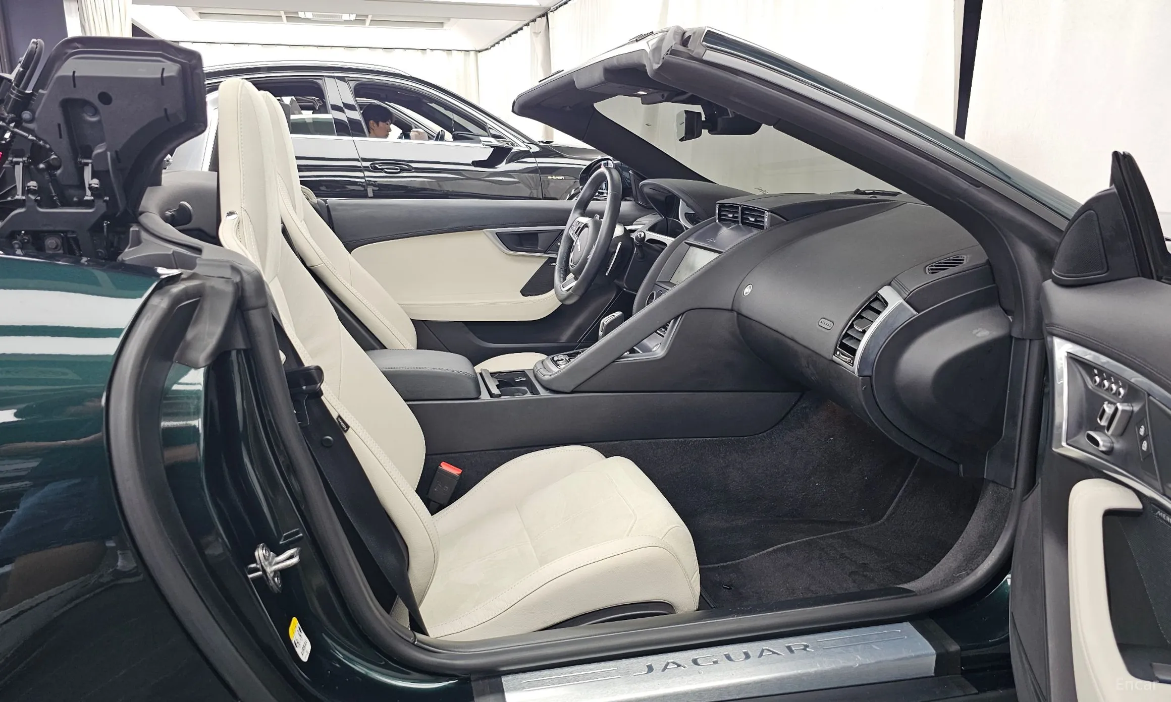 Jaguar F-TYPE превью 11