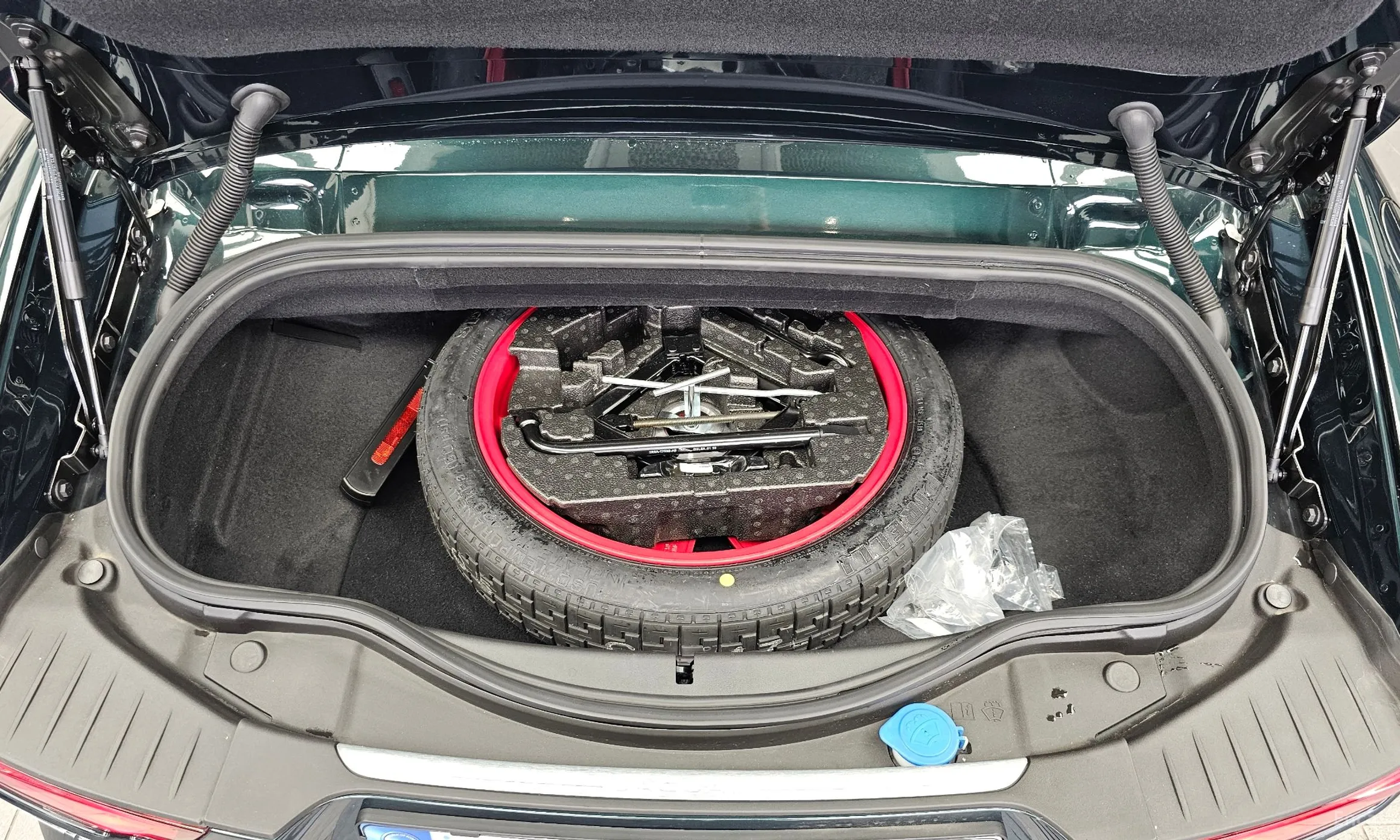 Jaguar F-TYPE превью 20