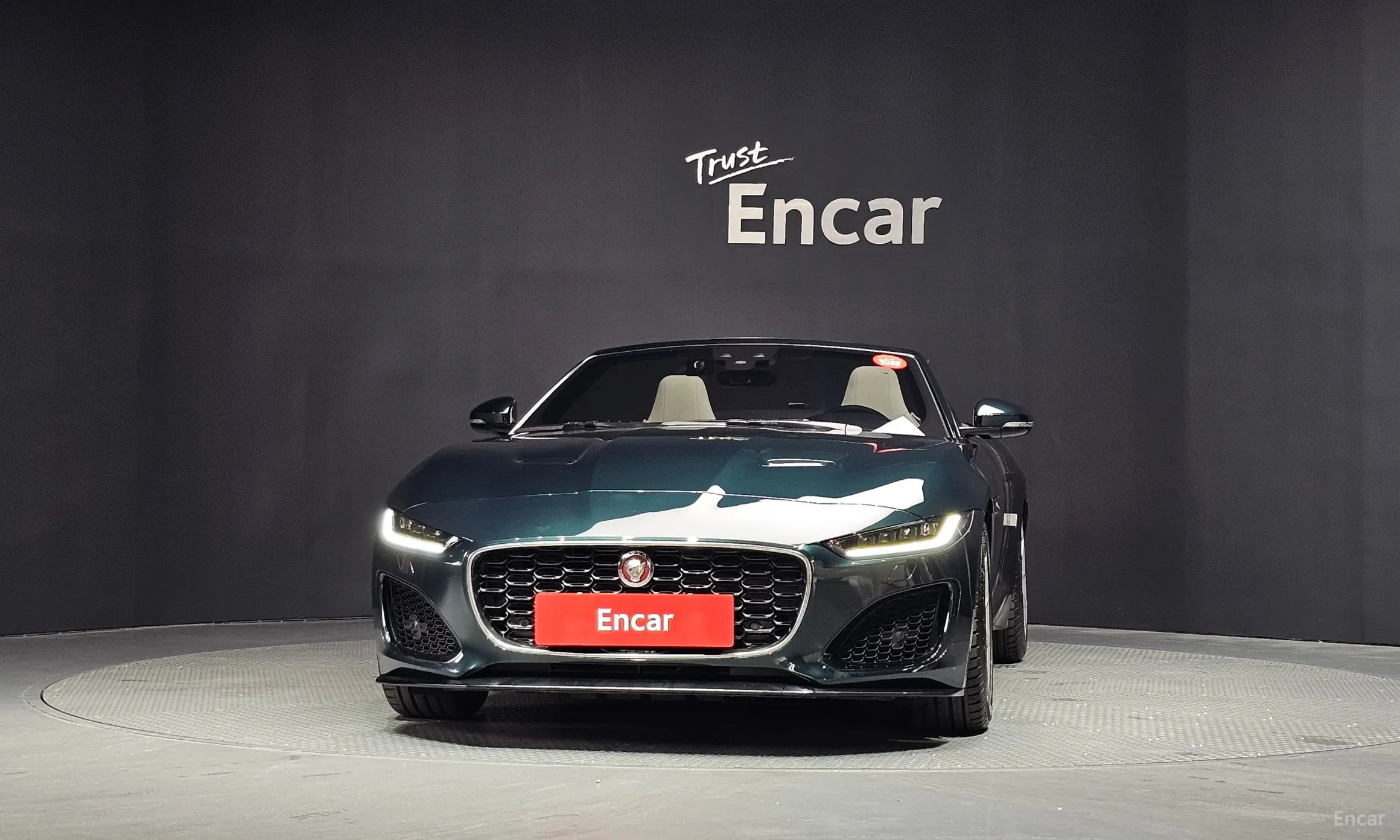 Jaguar F-TYPE превью 3