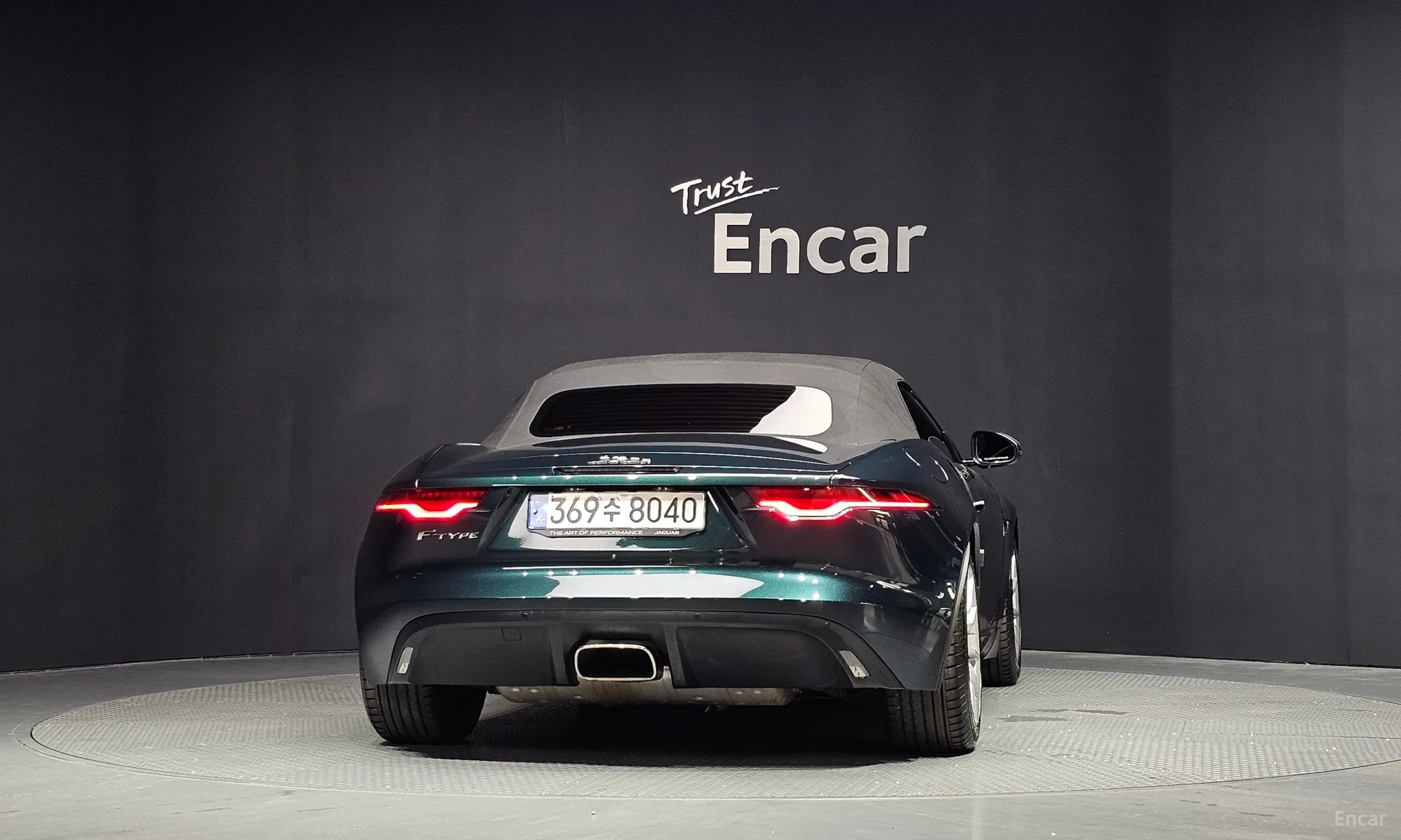 Jaguar F-TYPE превью 4