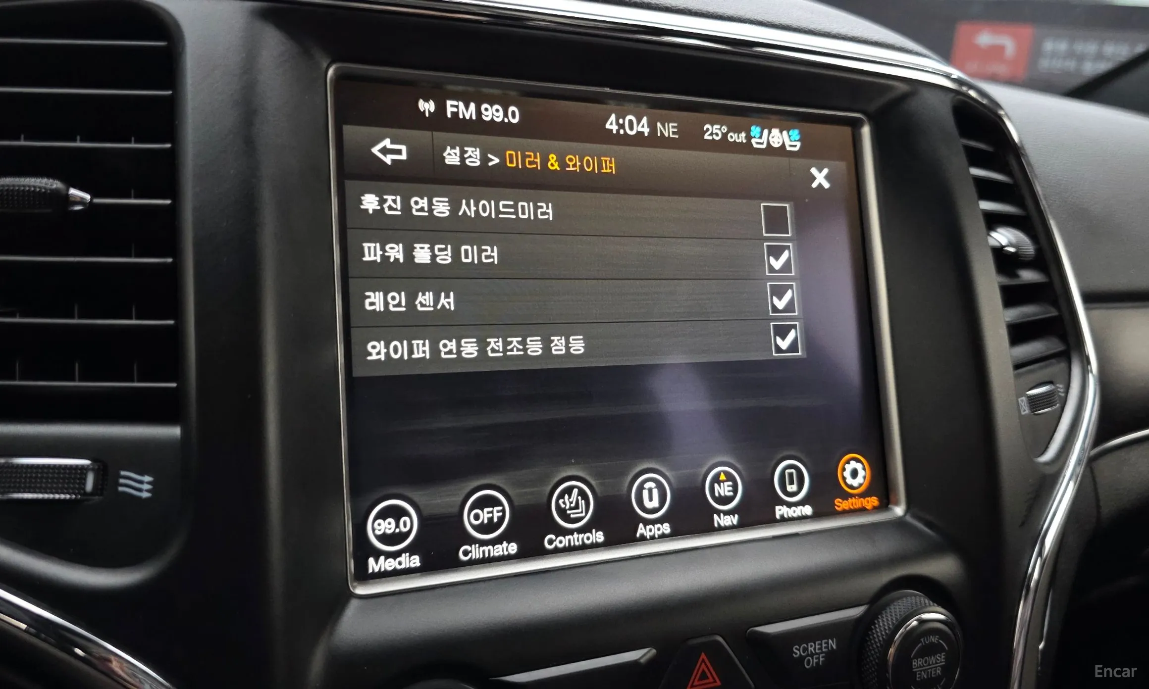 Jeep Grand Cherokee превью 18