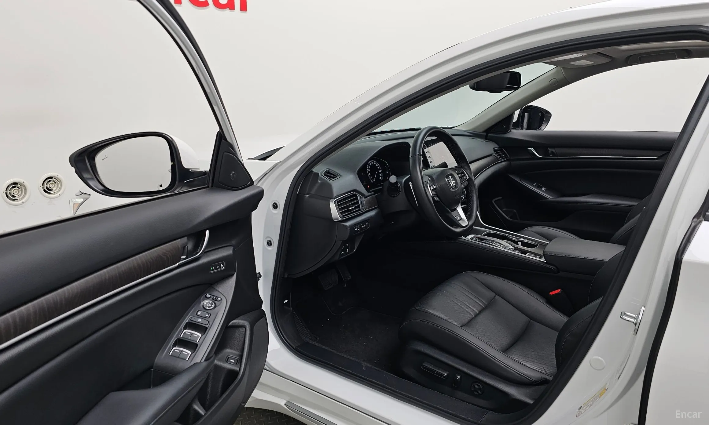 Honda Accord 10th Generation превью 10