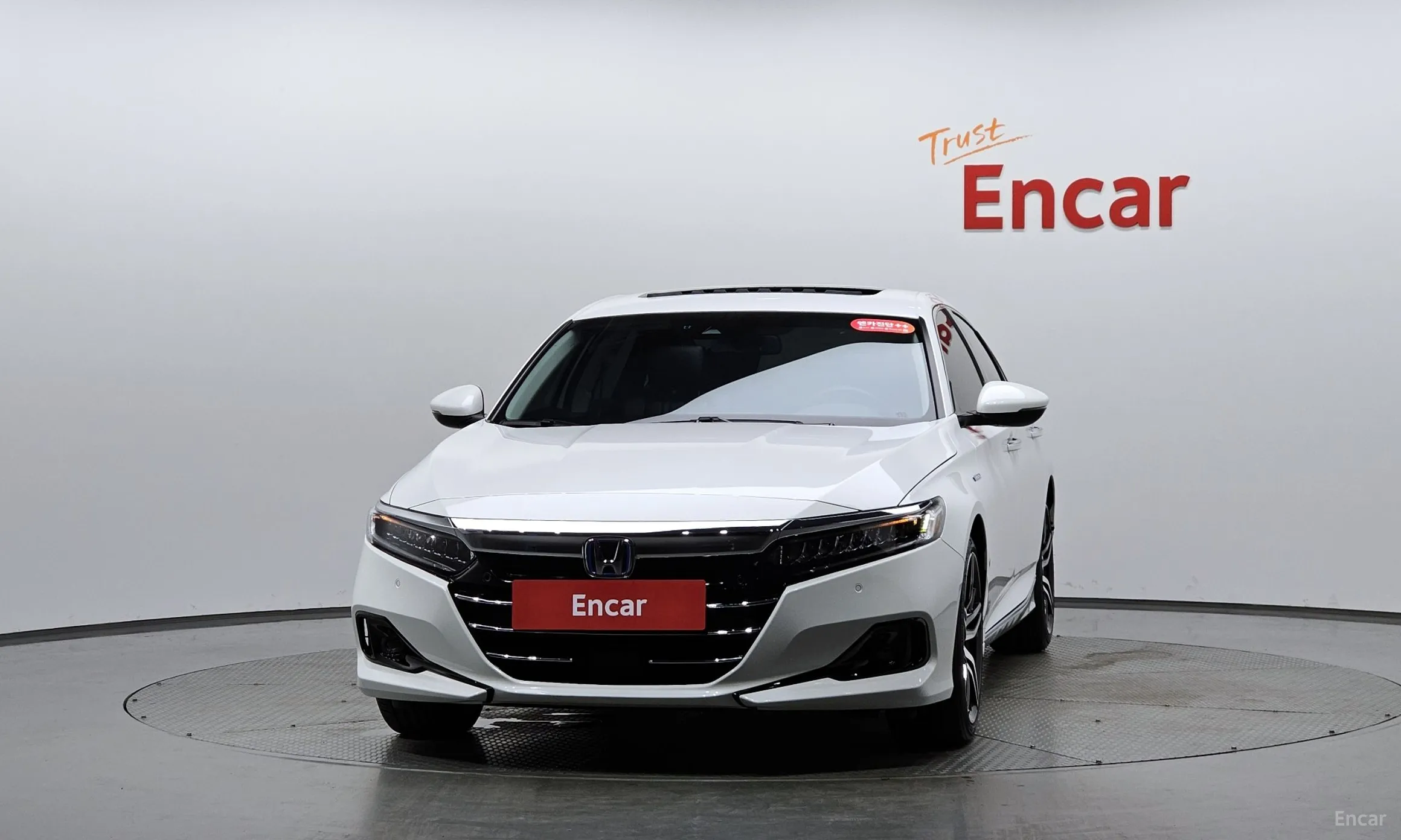 Honda Accord 10th Generation превью 3