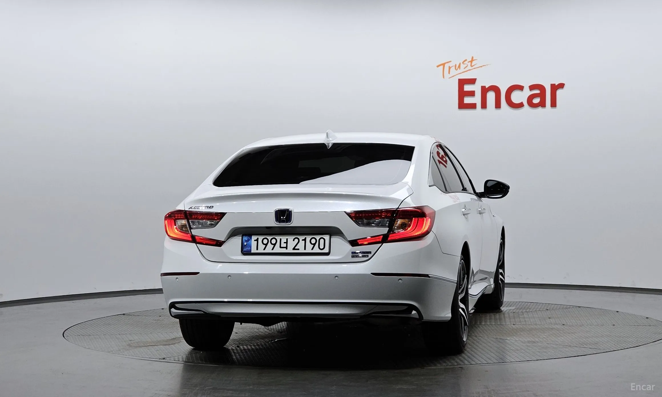 Honda Accord 10th Generation превью 4
