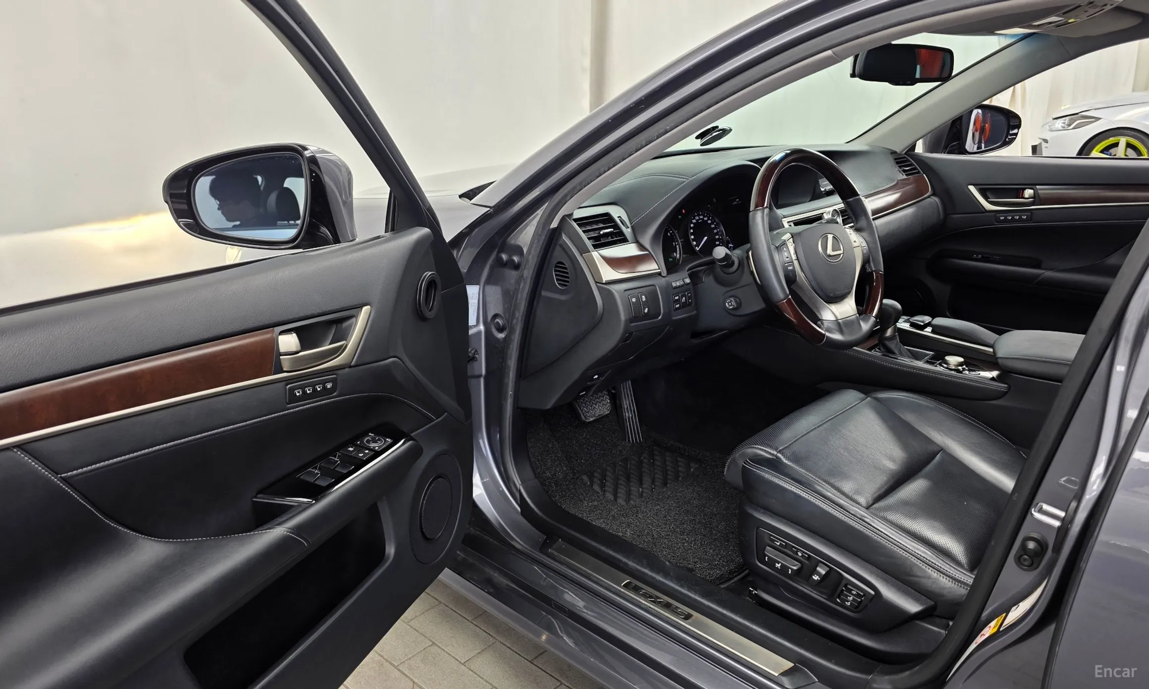 Lexus New GS350 превью 10
