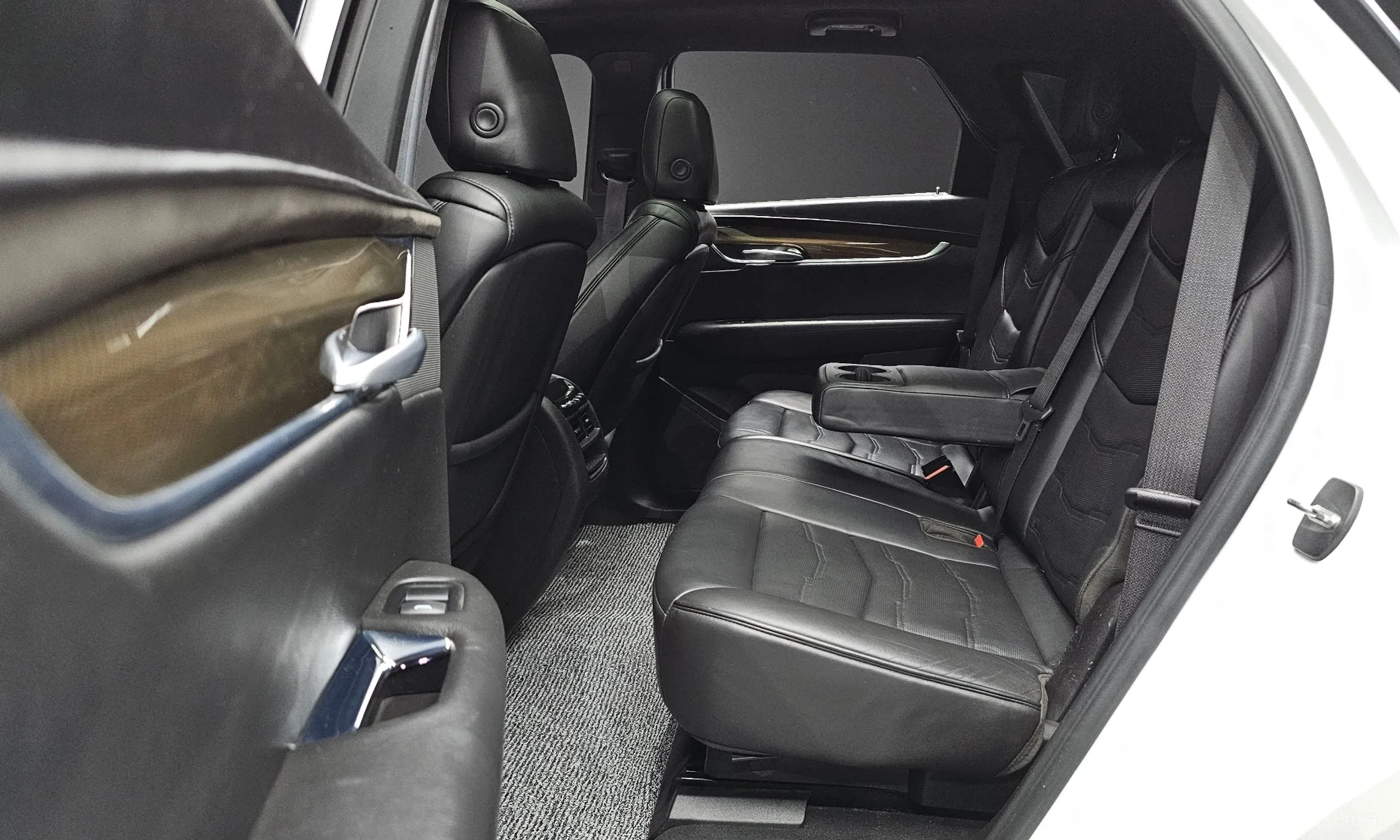 Cadillac XT5 превью 11
