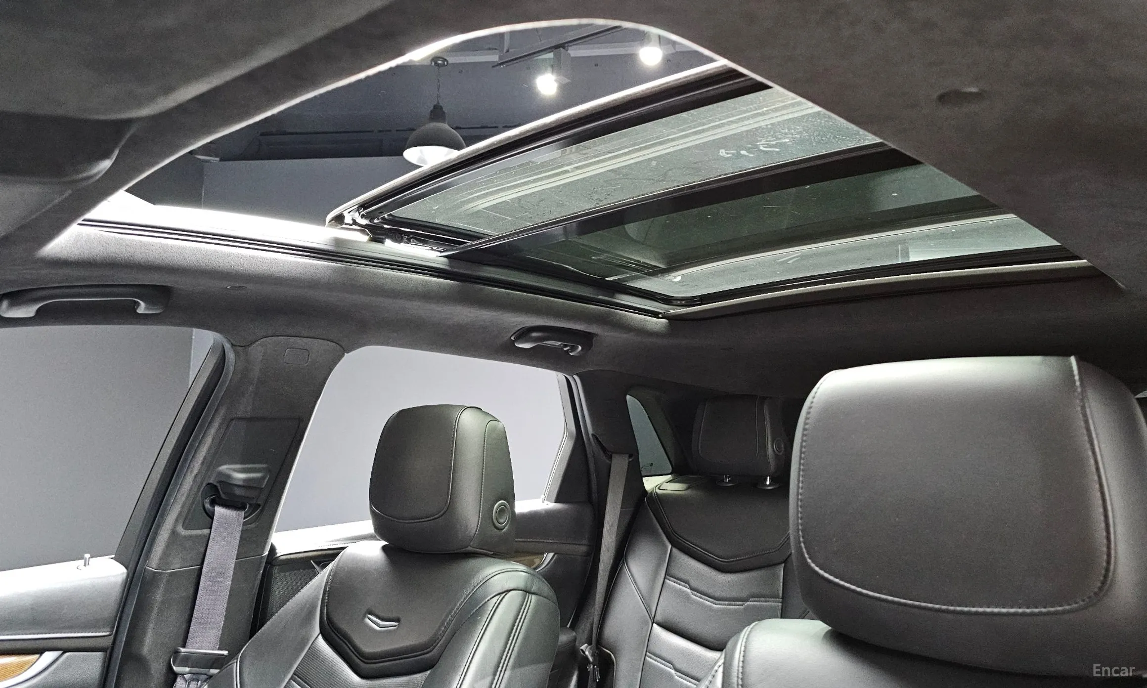 Cadillac XT5 превью 16